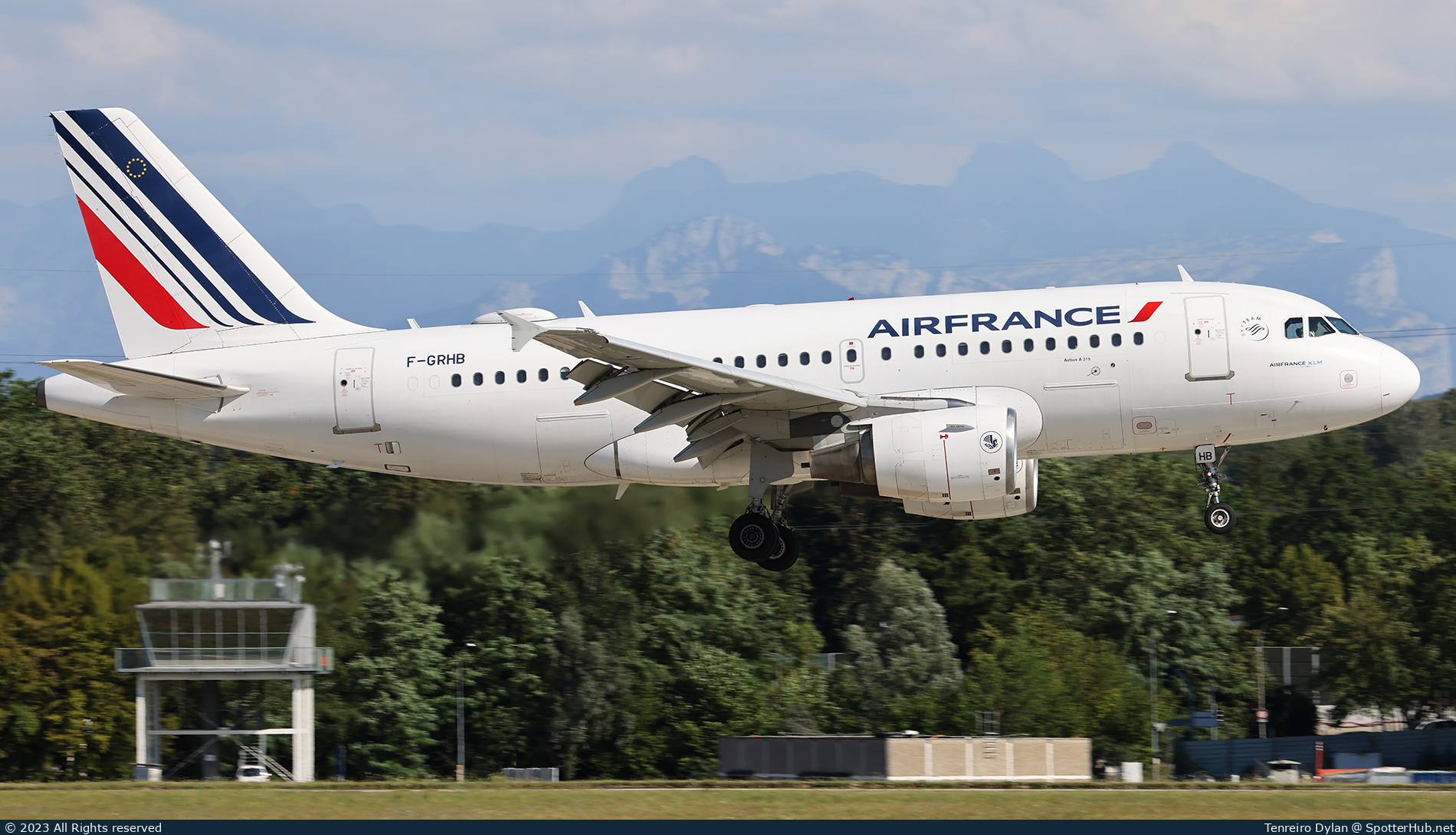 Photo of F-GRHB - Airbus A319-111 operated by Air France