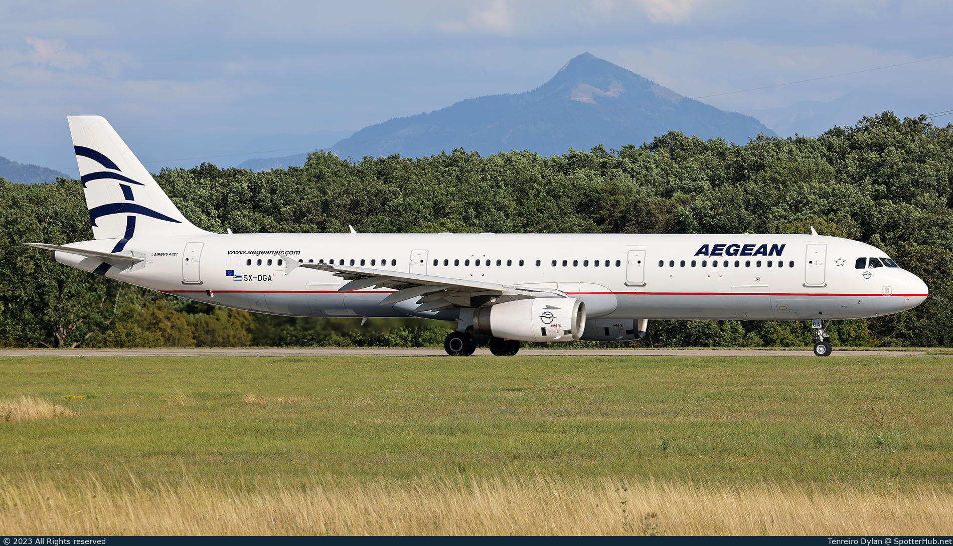 Photo of SX-DGA - Airbus A321-231 operated by Aegean Airlines