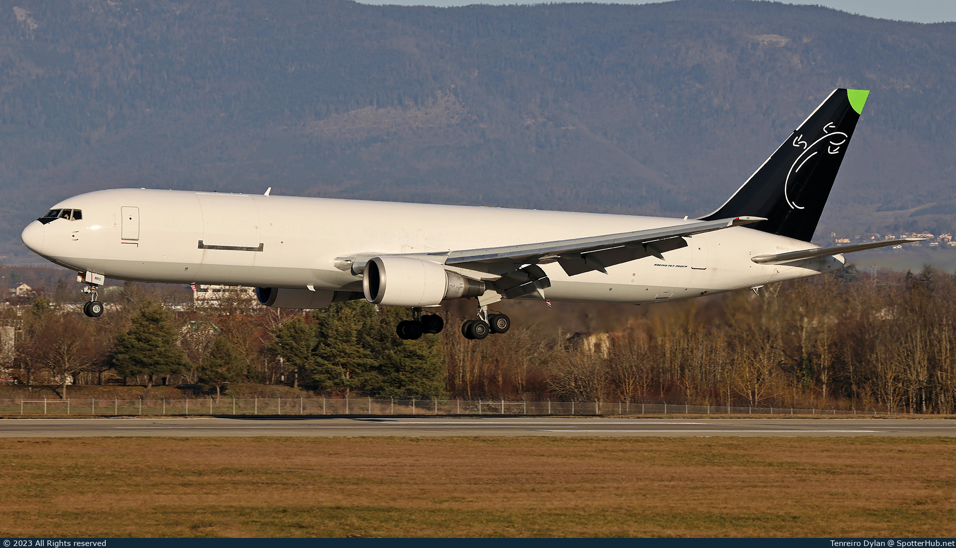 Photo of SP-MRG - Boeing 767-35H(ER)(BDSF) operated by SkyTaxi