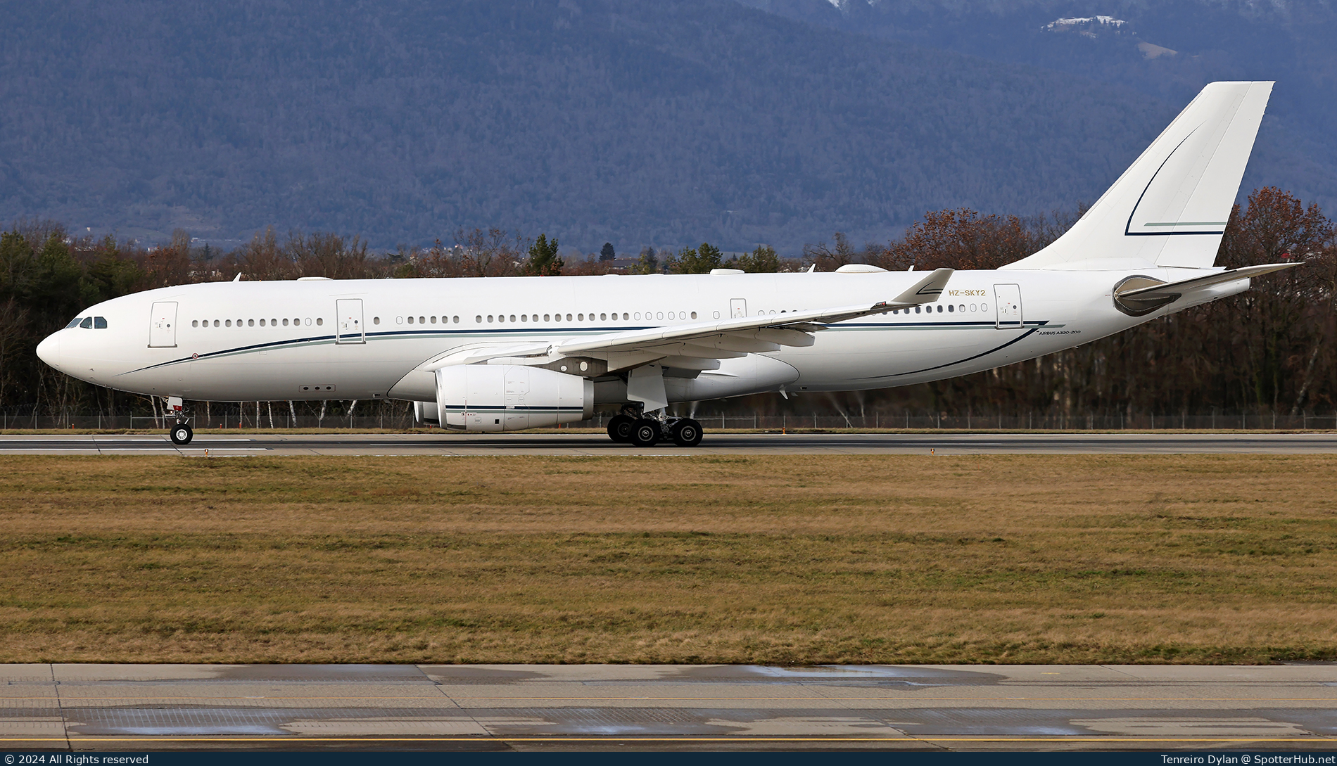 Photo of HZ-SKY2 - Airbus A330-243(CJ) operated by Alpha Star Aviation Services