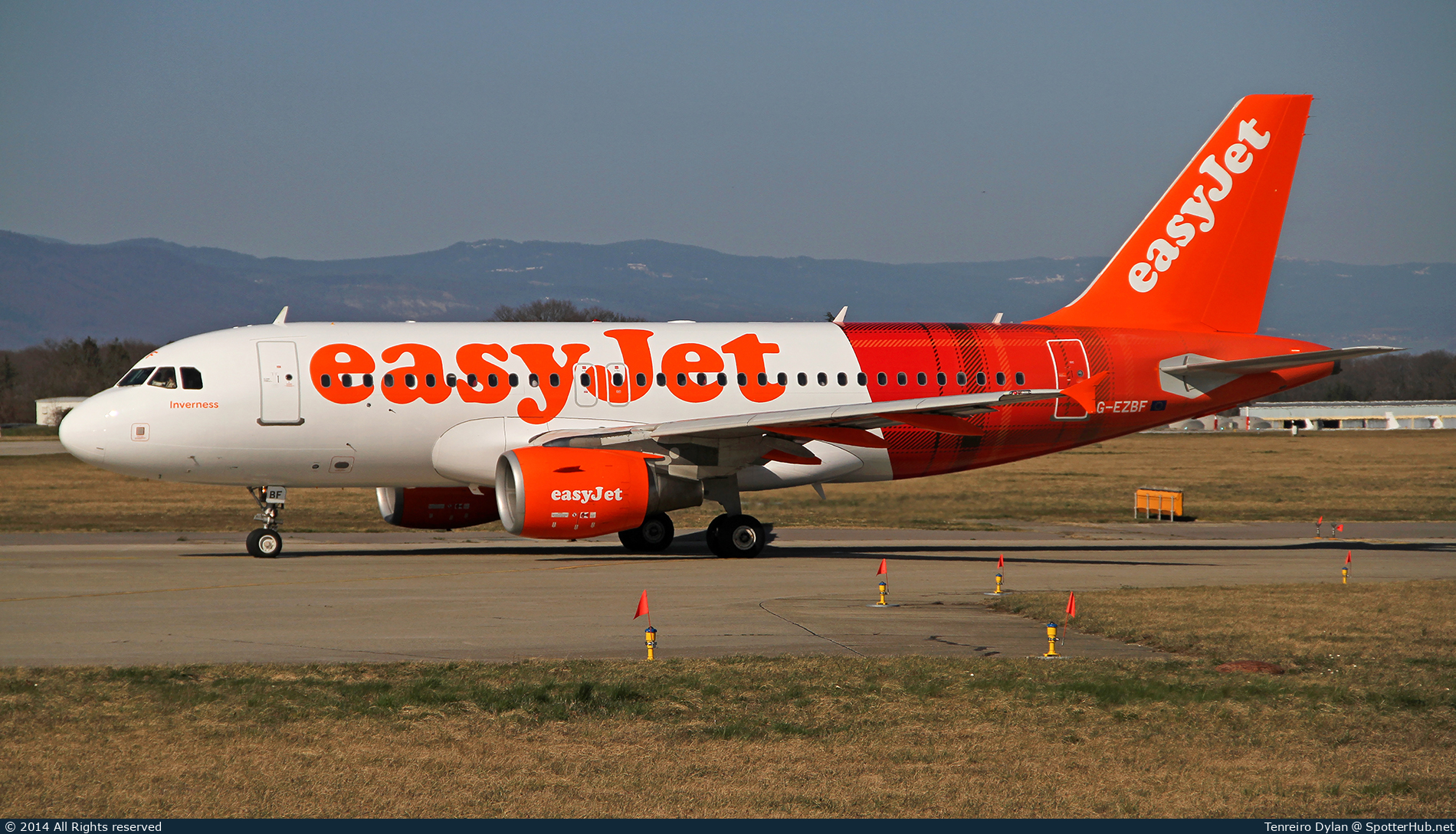 Photo of G-EZBF - Airbus A319-111 operated by easyJet