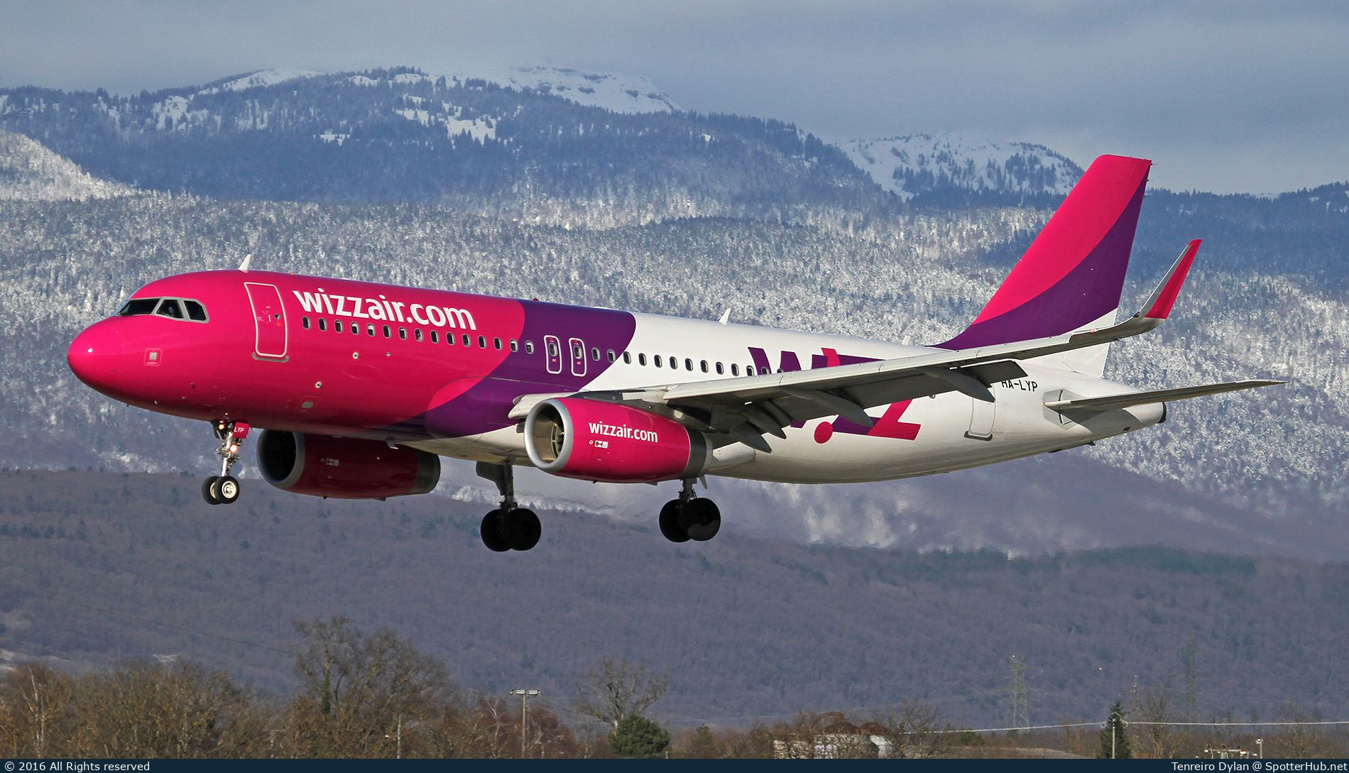 Photo of HA-LYP - Airbus A320-232 operated by Wizz Air