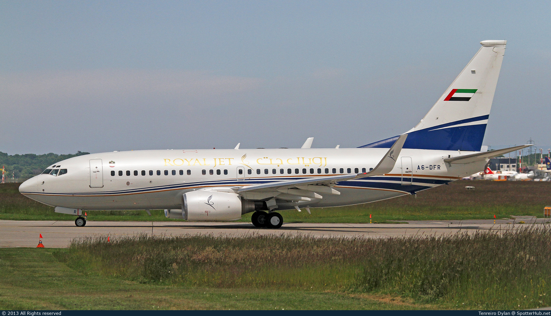 Photo of A6-DFR - Boeing 737-7BC(BBJ) operated by Royal Jet