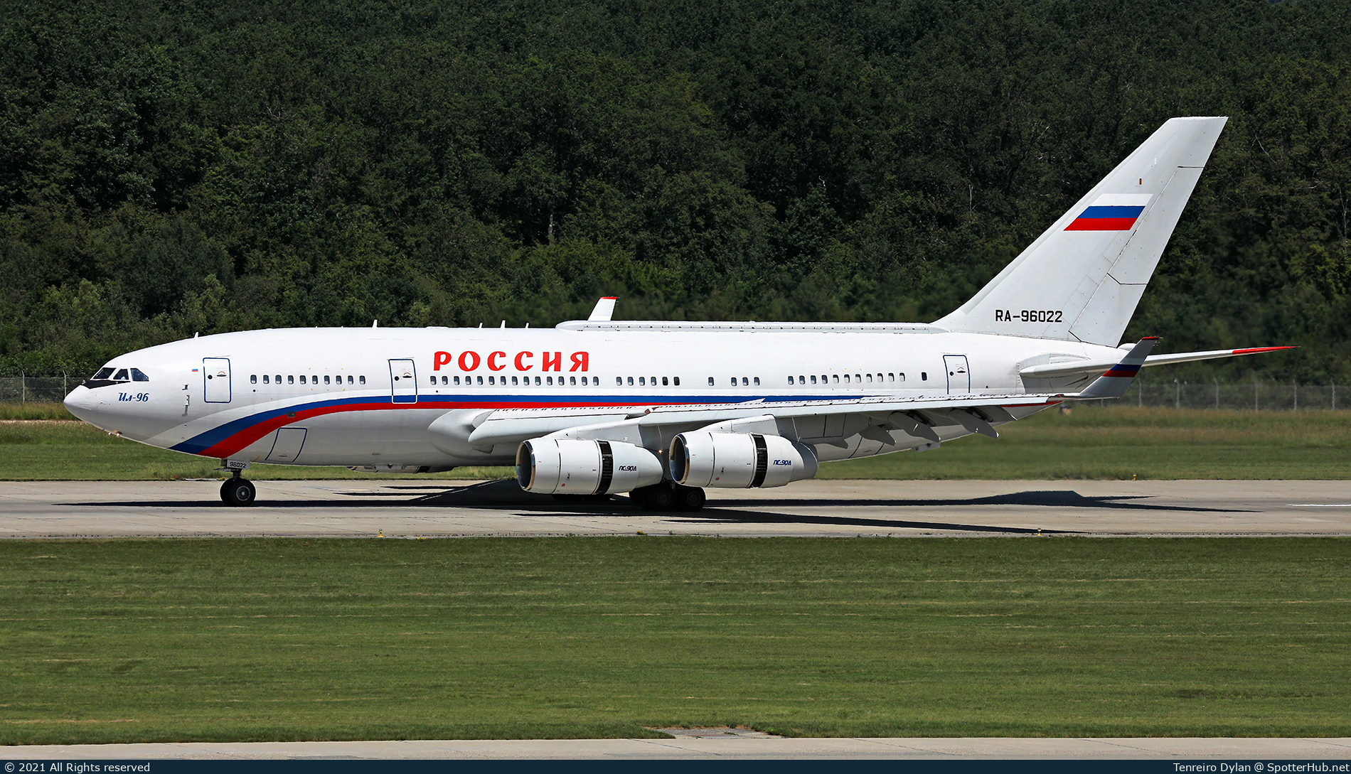 Photo of RA-96022 - Ilyushin Il-96-300PU operated by Rossiya Special Flight Detachment