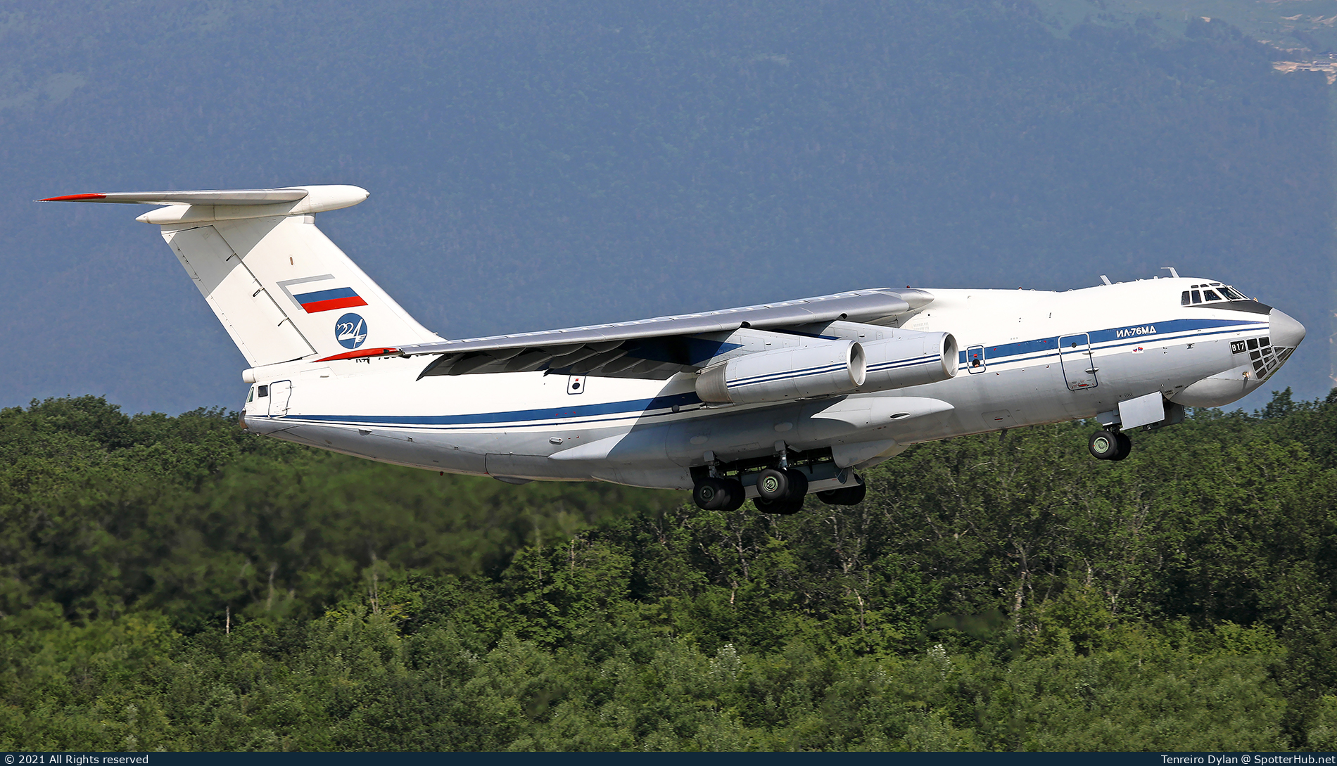 Photo of RA-78817 - Ilyushin Il-76MD operated by Russian Air Force