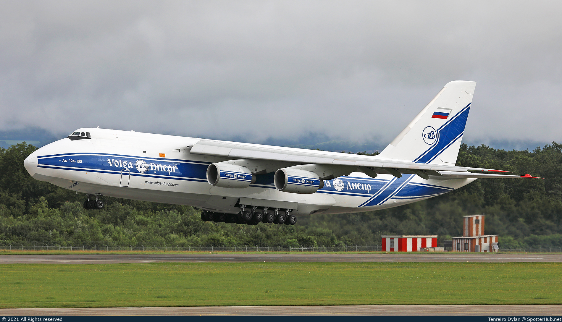 Photo of RA-82043 - Antonov An-124-100 Ruslan operated by Volga-Dnepr Airlines