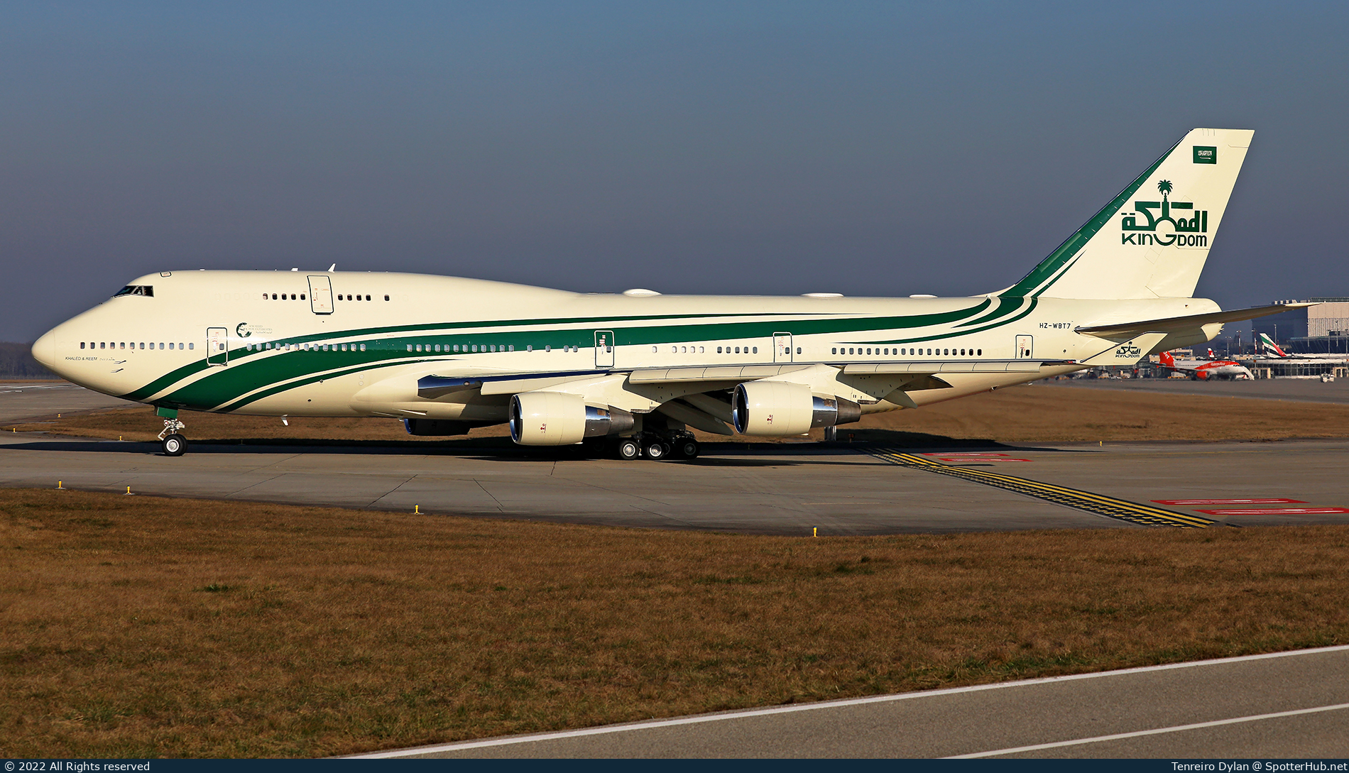 Photo of HZ-WBT7 - Boeing 747-4J6 operated by Kingdom Holding Company