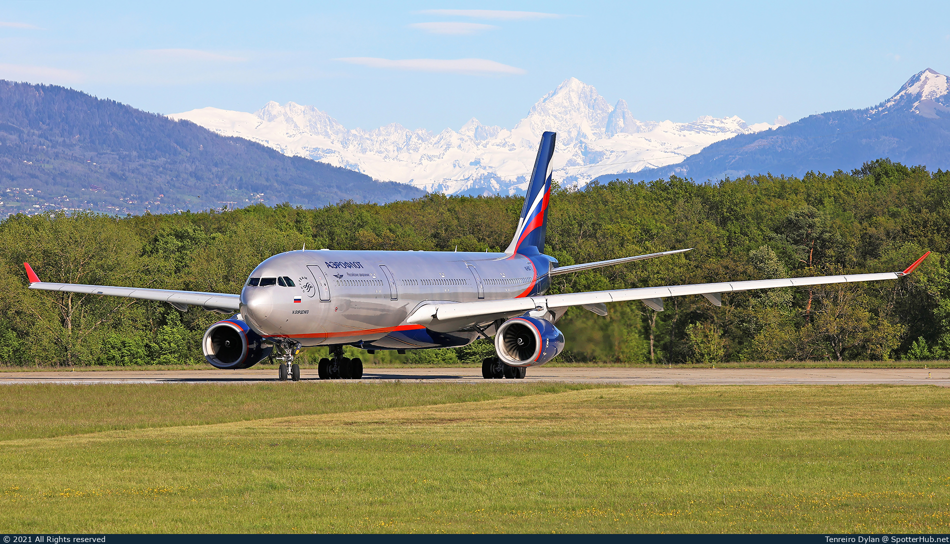Photo of VQ-BQZ - Airbus A330-343 operated by Aeroflot