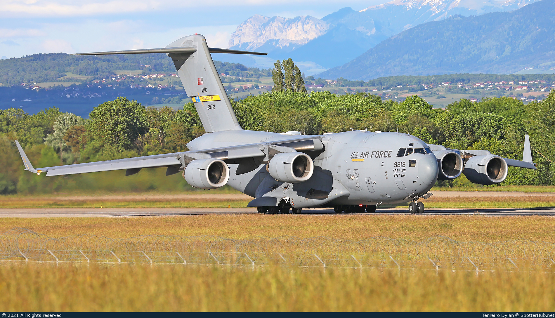 Photo of 09-9212 - Boeing C-17A Globemaster III operated by US Air Force