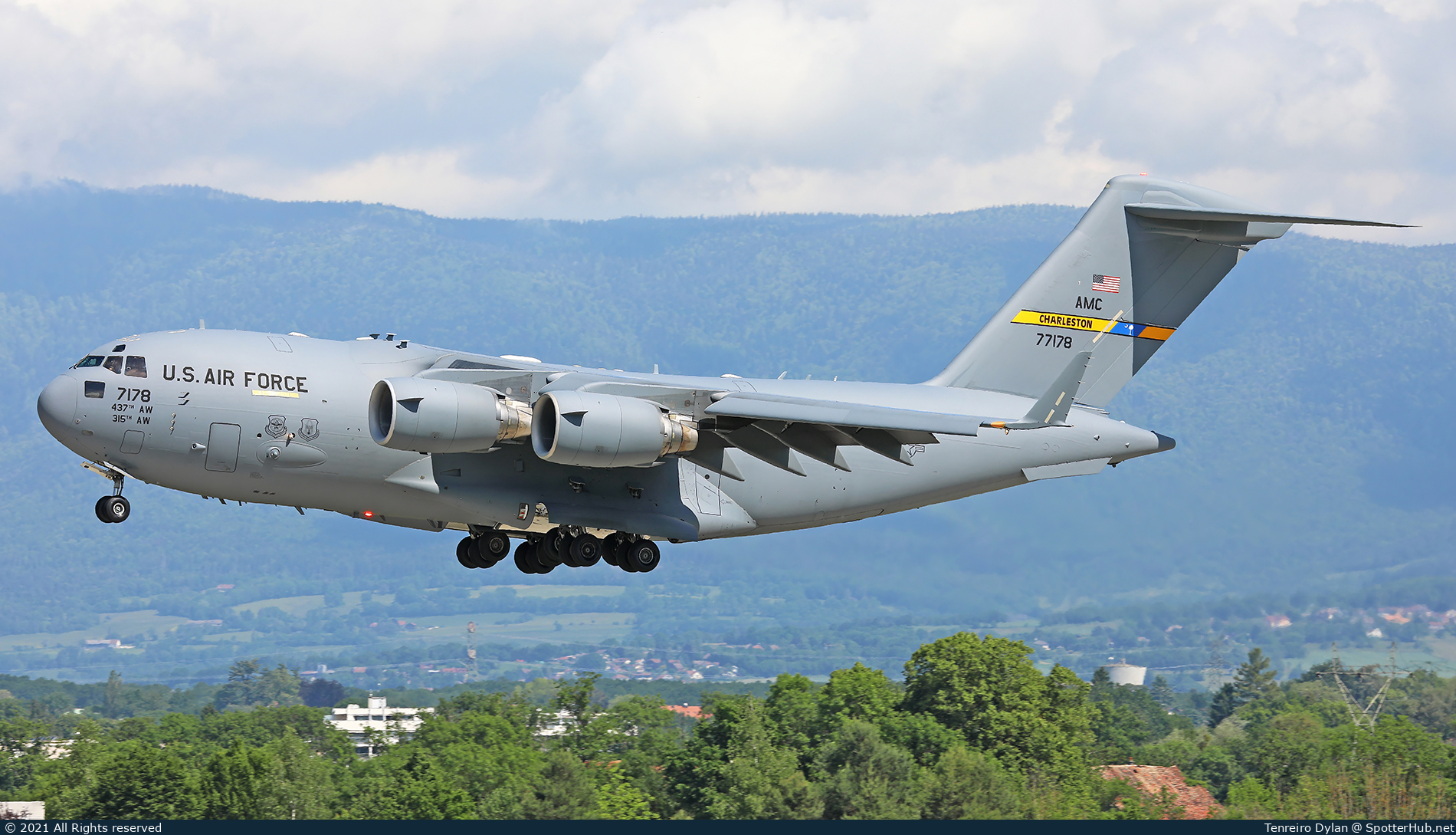 Photo of 07-7178 - Boeing C-17A Globemaster III operated by US Air Force