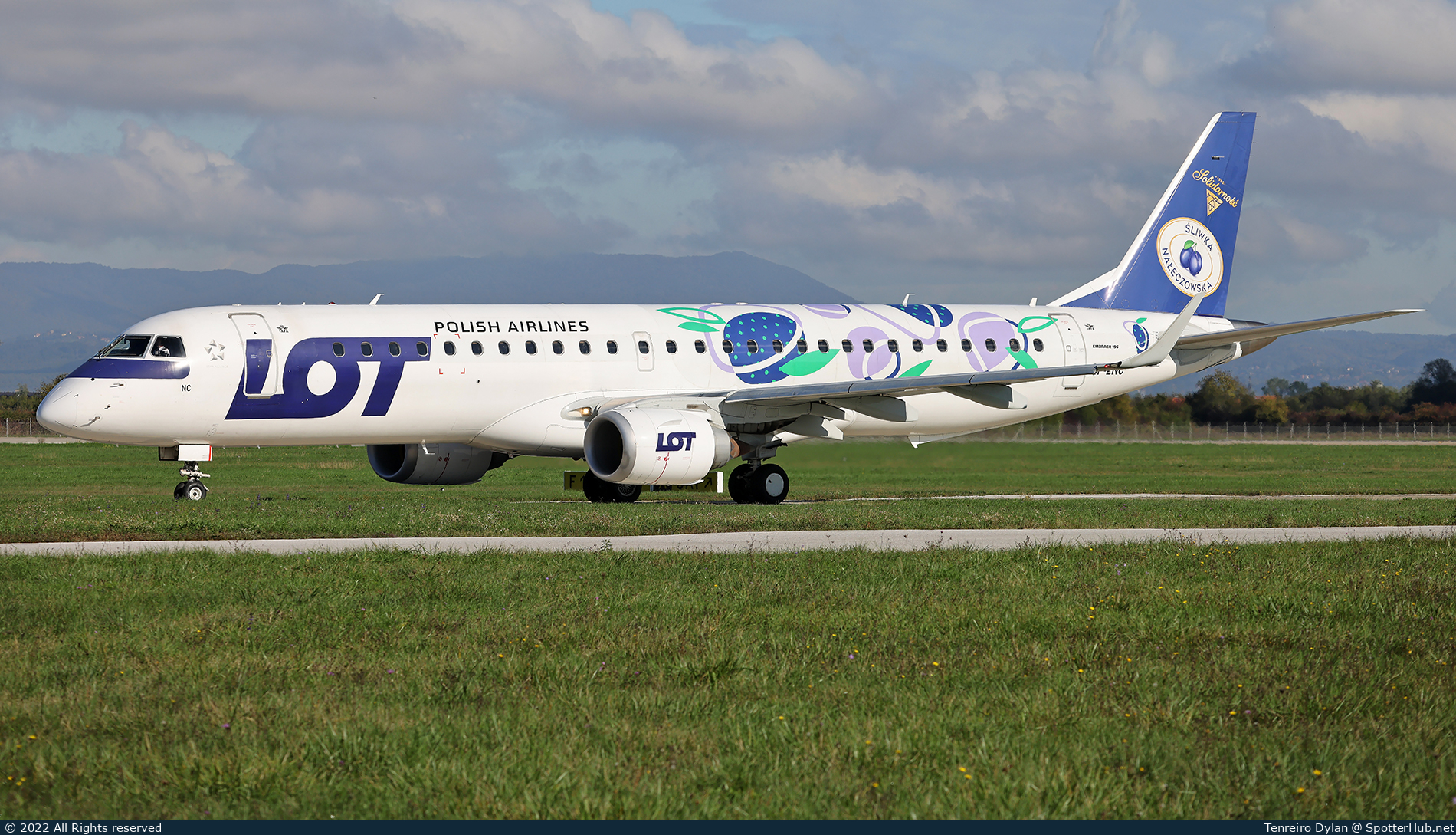 Photo of SP-LNC - Embraer ERJ-195LR at Franjo Tuđman