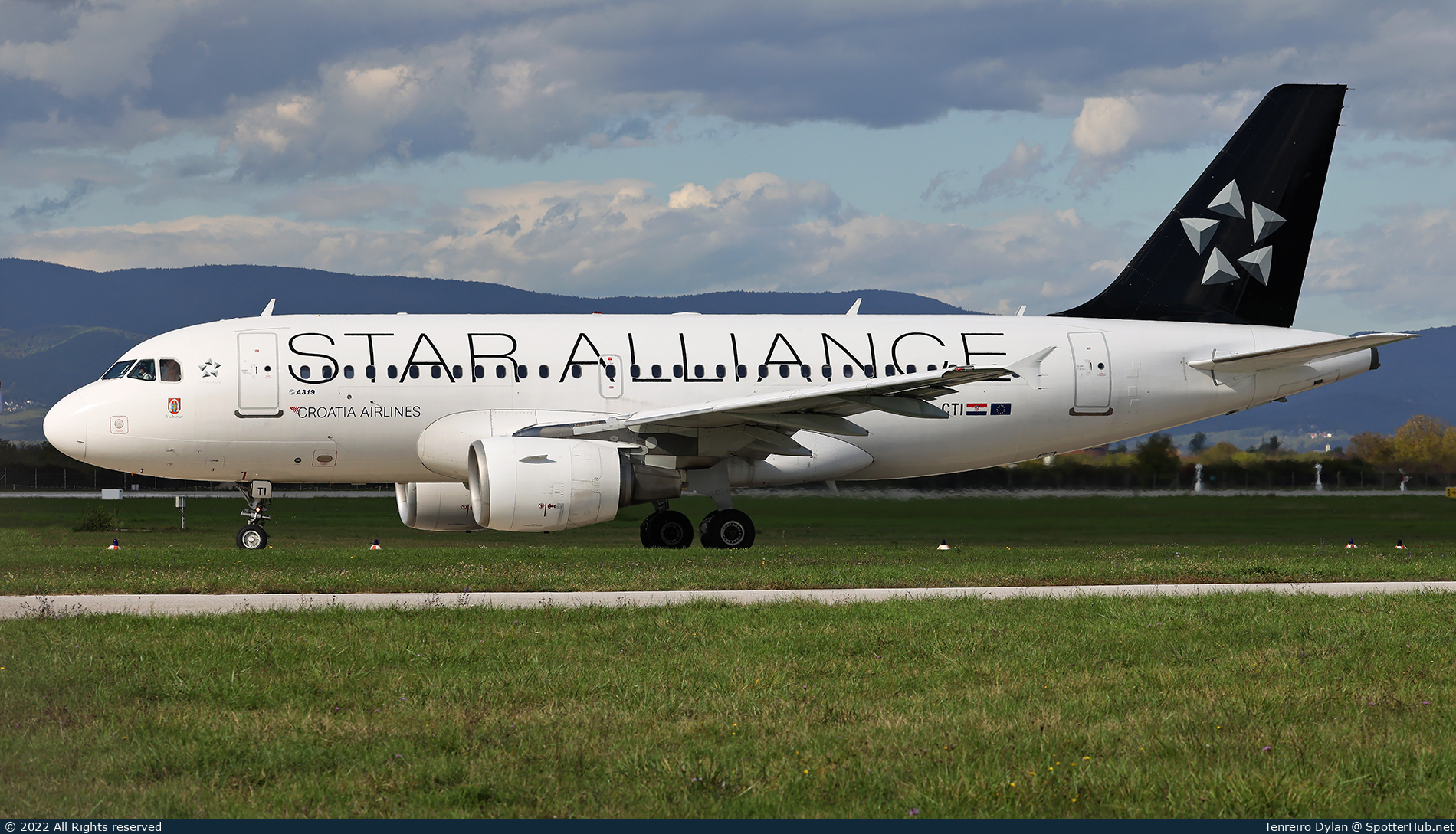 Photo of 9A-CTI - Airbus A319-112 operated by Croatia Airlines