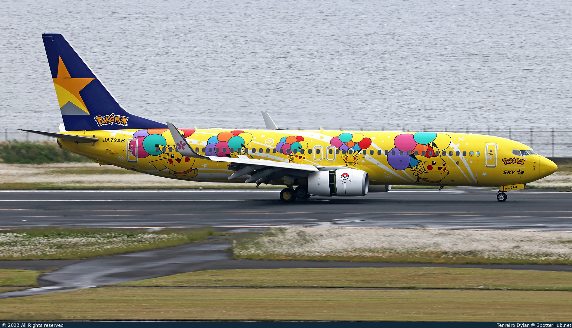 Photo of JA73AB - Boeing 737-8AL operated by Skymark Airlines