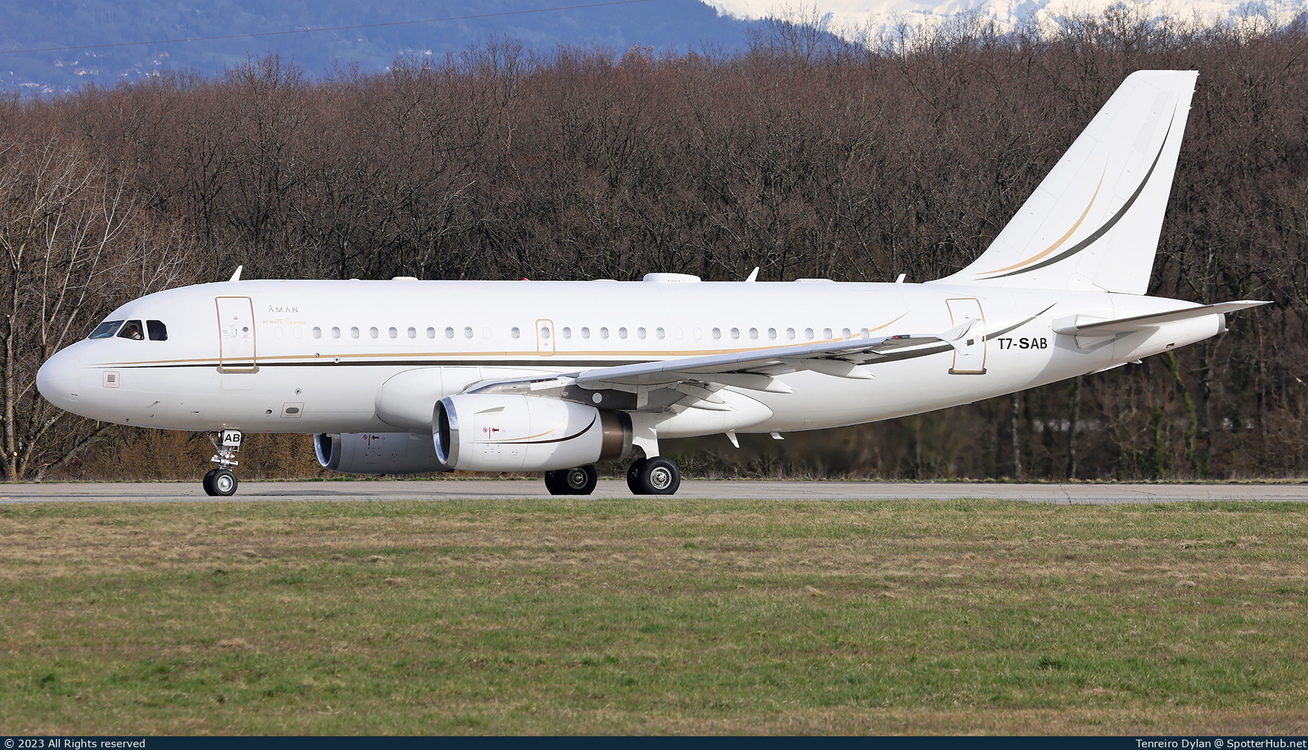Photo of T7-SAB - Airbus A319-133(CJ) operated by Gama Aviation FZC