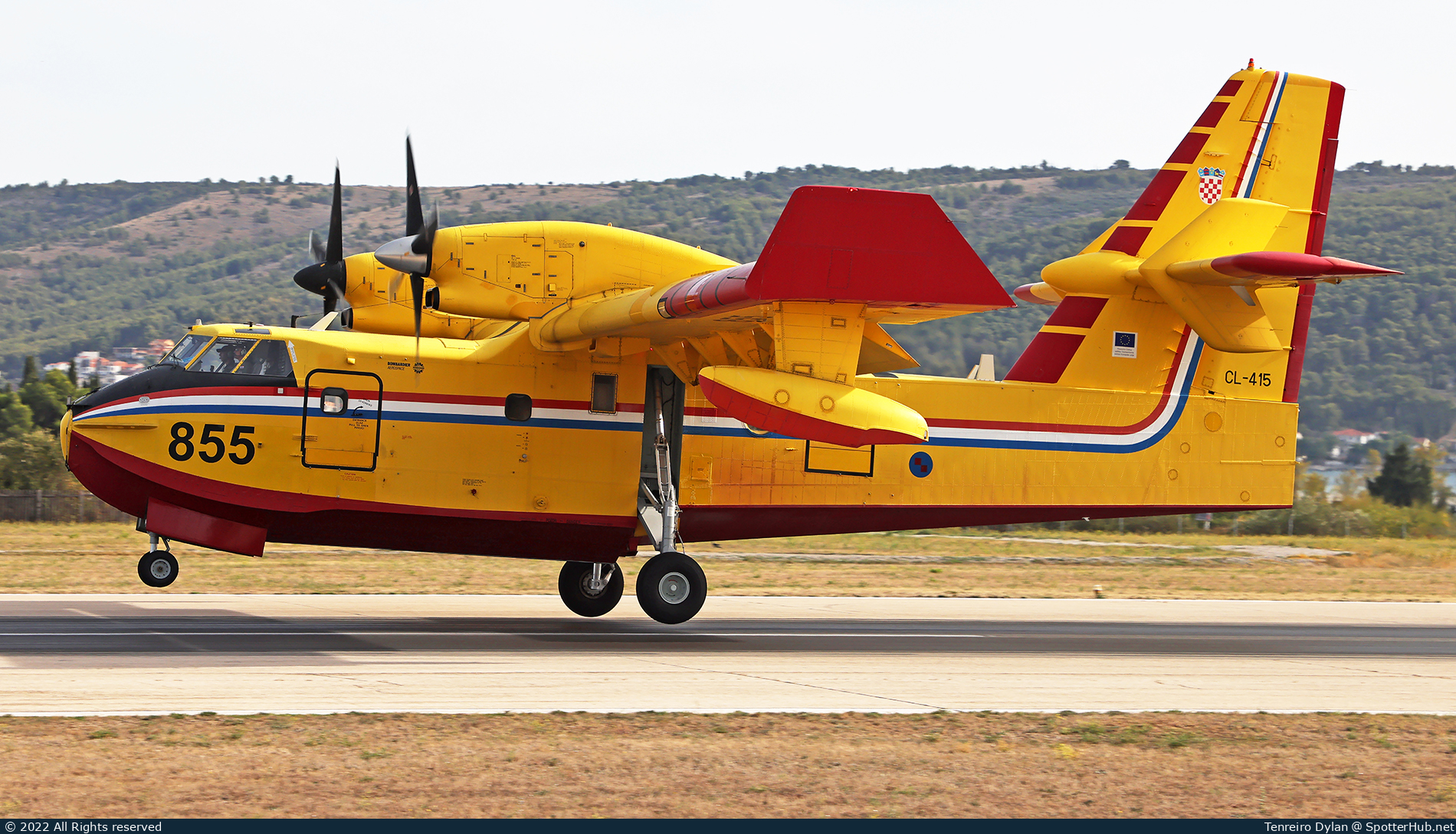 Photo of 855 - Canadair CL-415 Super Scooper operated by Croatian Air Force