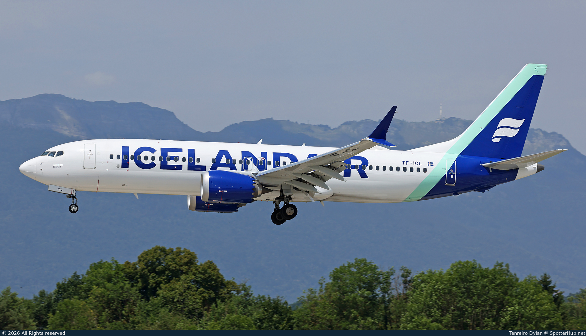 Photo of TF-ICL - Boeing 737 MAX 8 operated by Icelandair