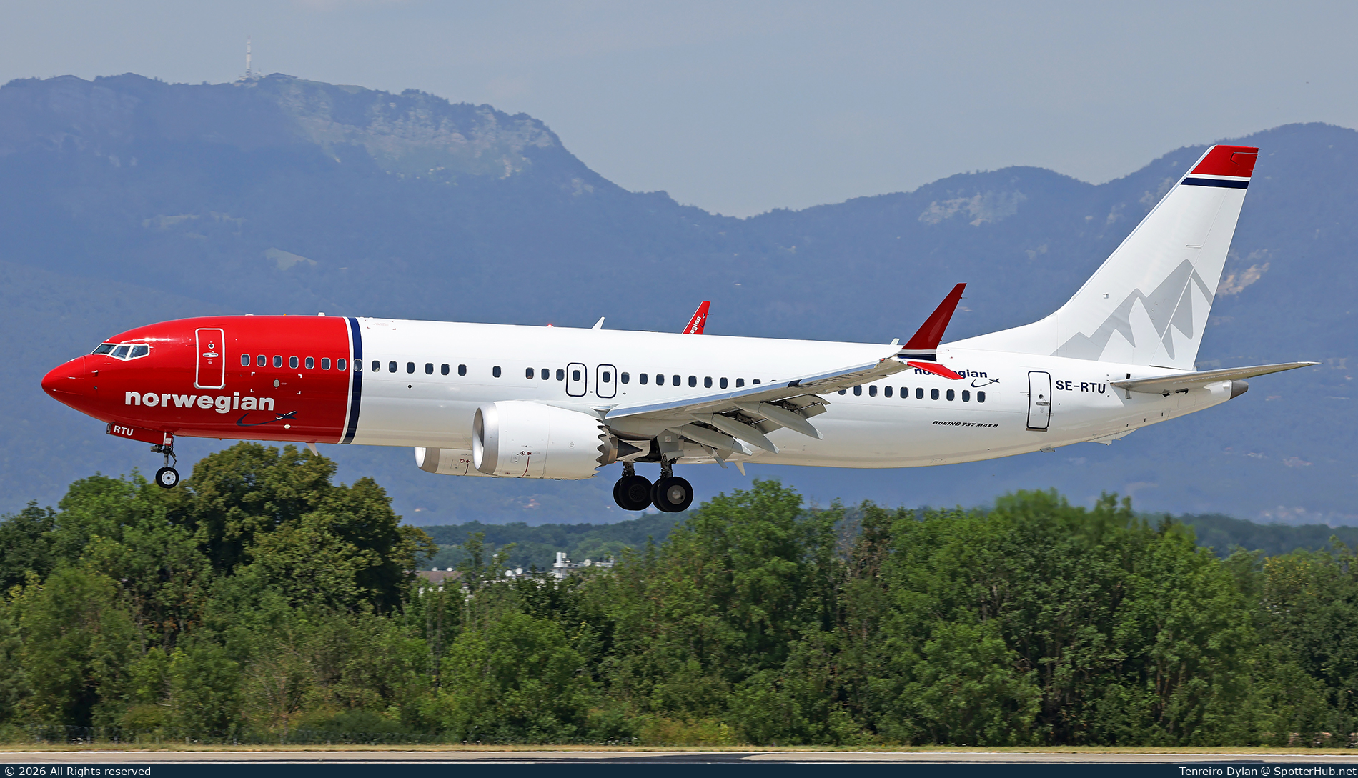 Photo of SE-RTU - Boeing 737 MAX 8 operated by Norwegian Air Sweden