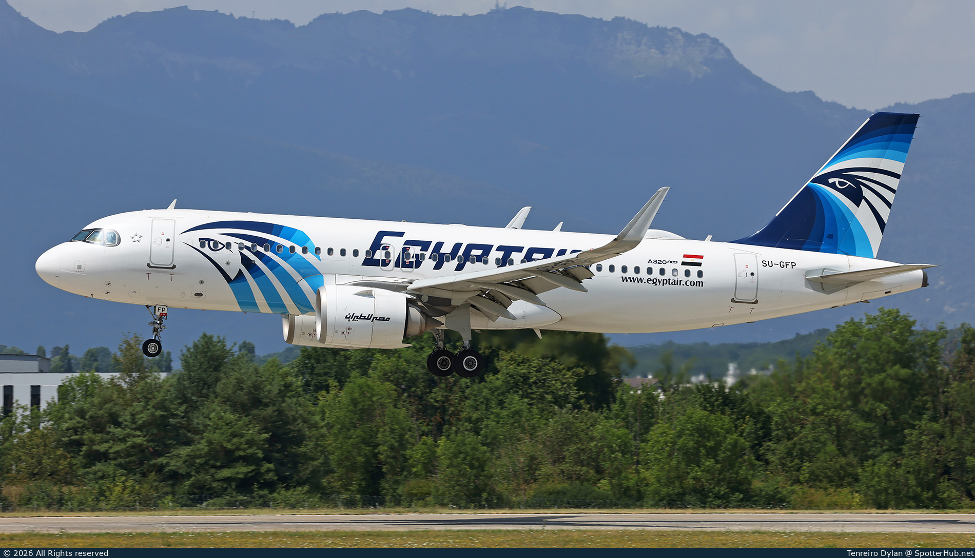 Photo of SU-GFP - Airbus A320-251N operated by Egyptair