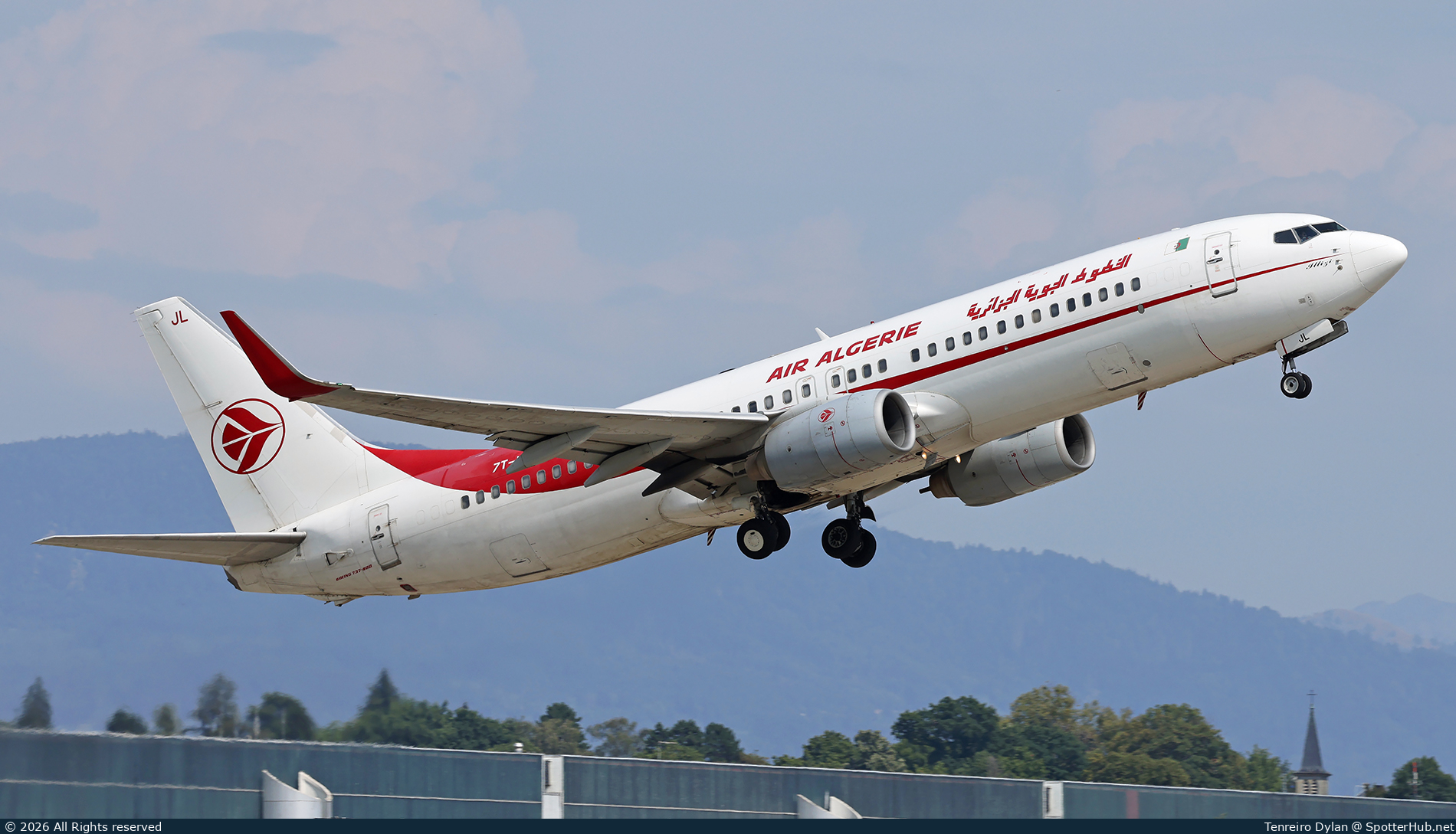 Photo of 7T-VJL - Boeing 737-8D6 operated by Air Algérie