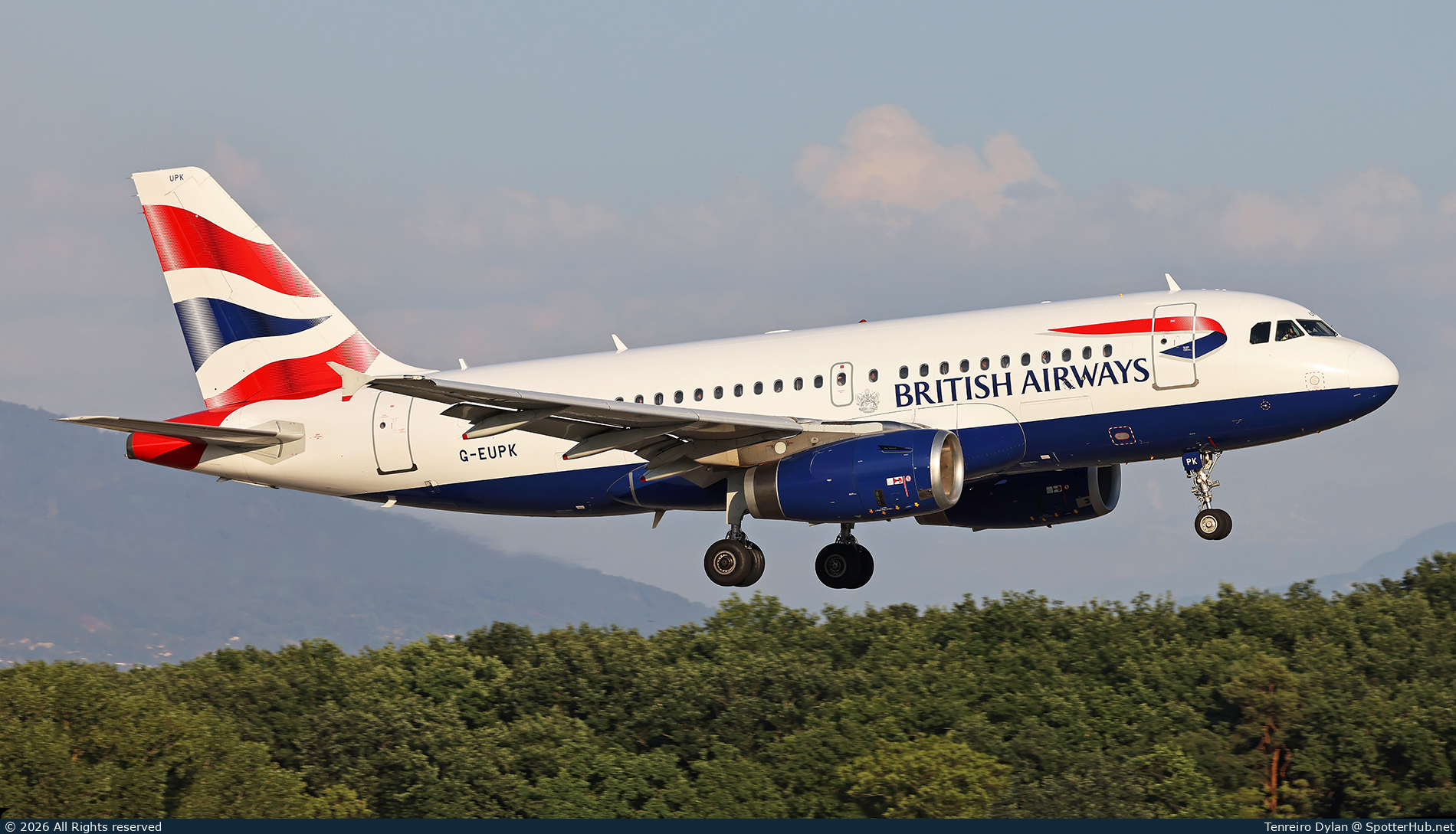 Photo of G-EUPK - Airbus A319-131 operated by British Airways