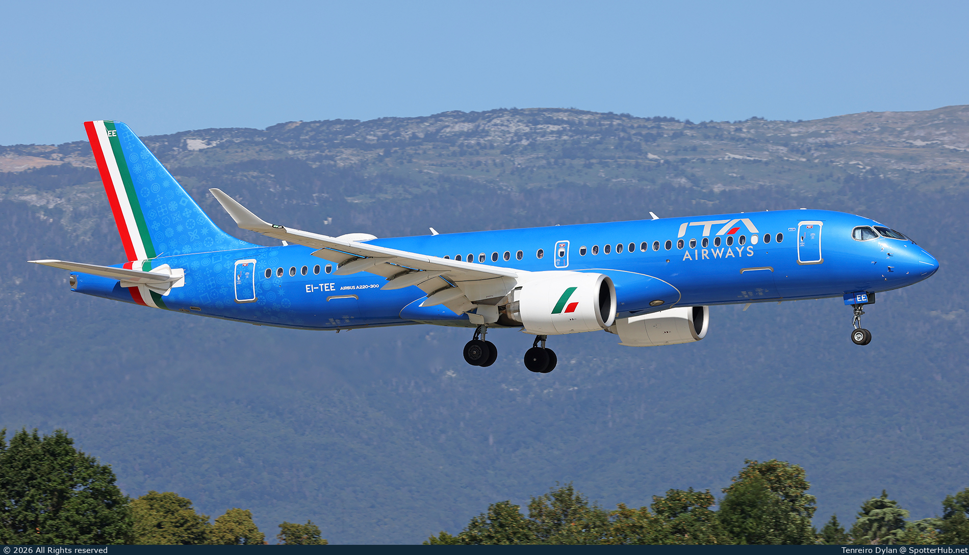Photo of EI-TEE - Airbus A220-300 operated by ITA Airways