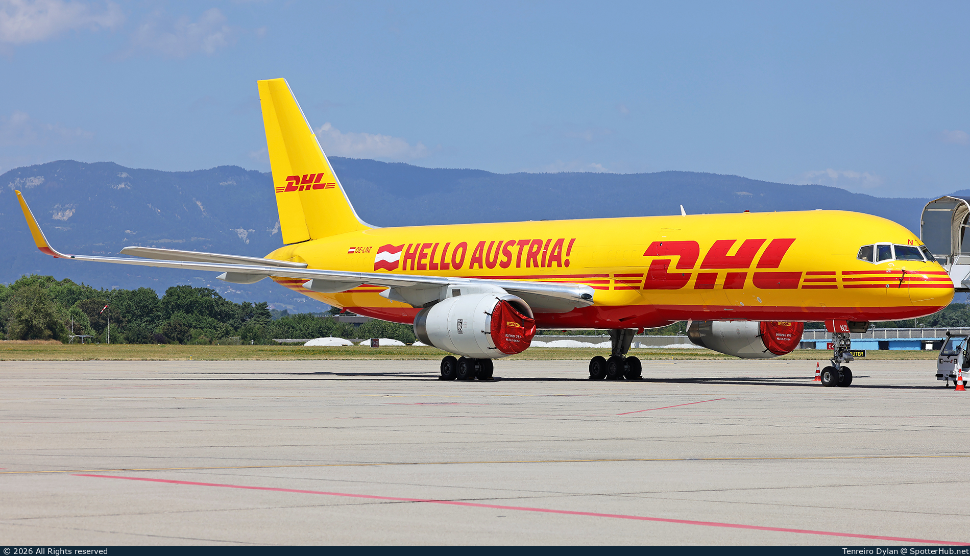 Photo of OE-LNZ - Boeing 757-223(PCF) operated by DHL Air Austria