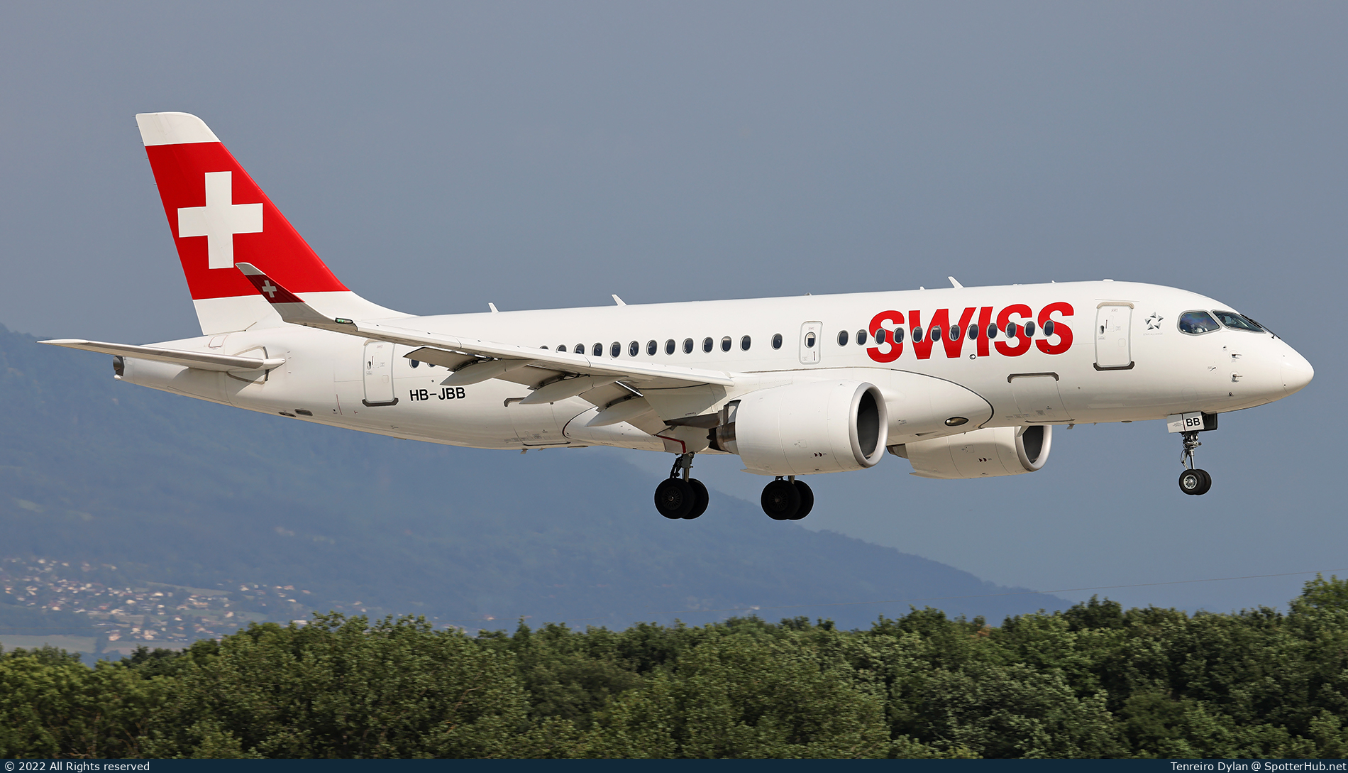 Photo of HB-JBB - Airbus A220-100 operated by Swiss International Air Lines
