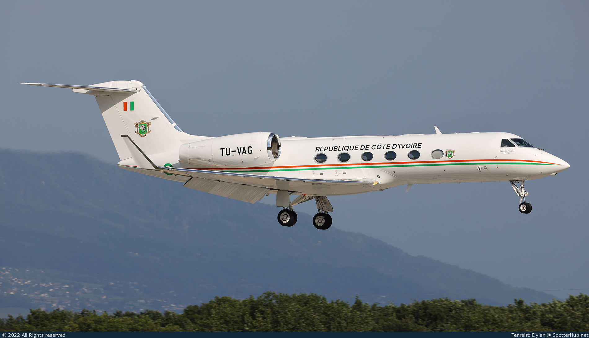 Photo of TU-VAG - Gulfstream GIV-X (G450) operated by Government of Ivory Coast