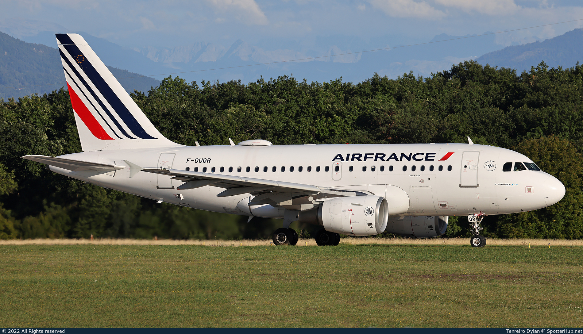 Photo of F-GUGR - Airbus A318-111 operated by Air France