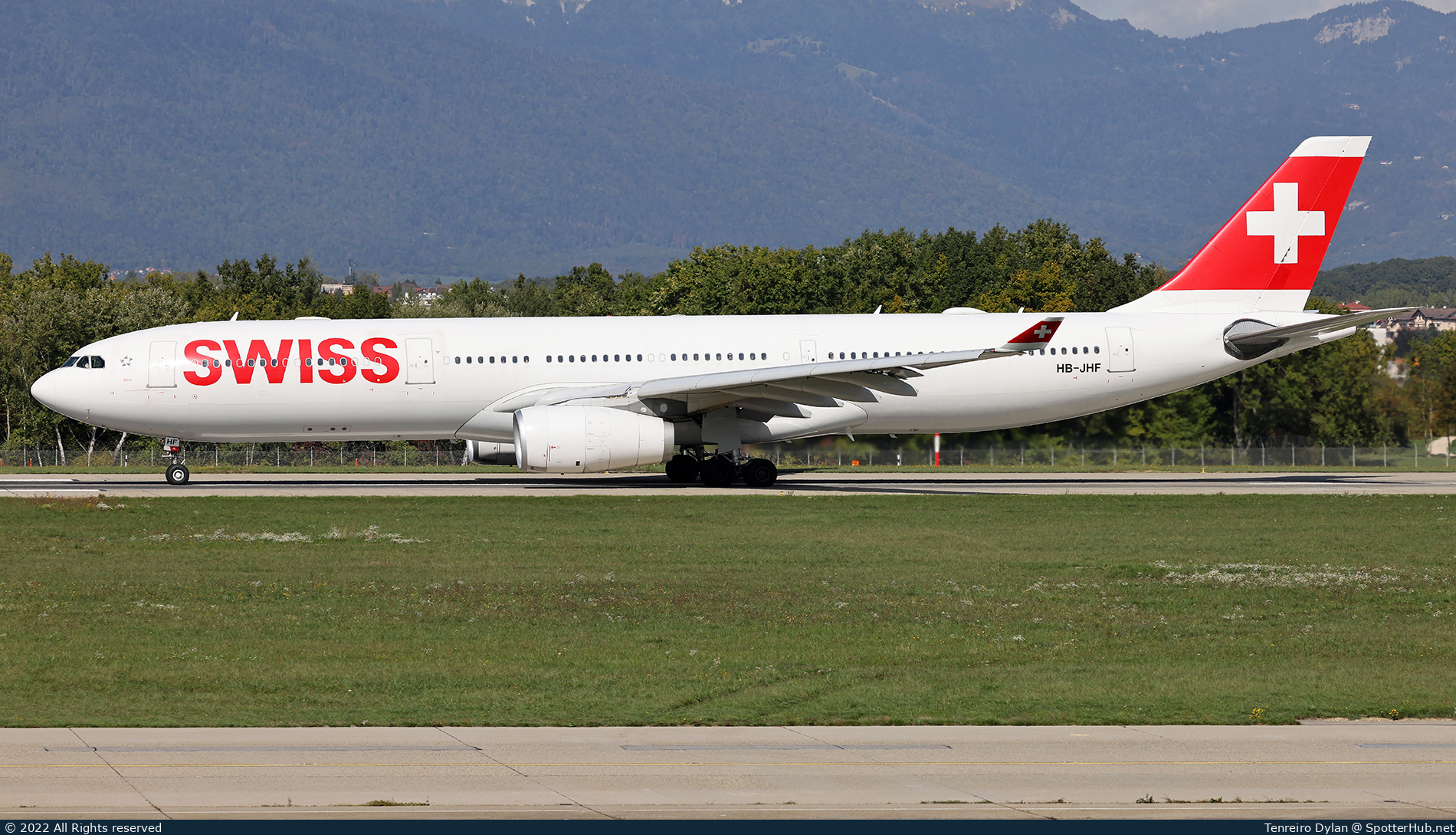 Photo of HB-JHF - Airbus A330-343 operated by Swiss International Air Lines