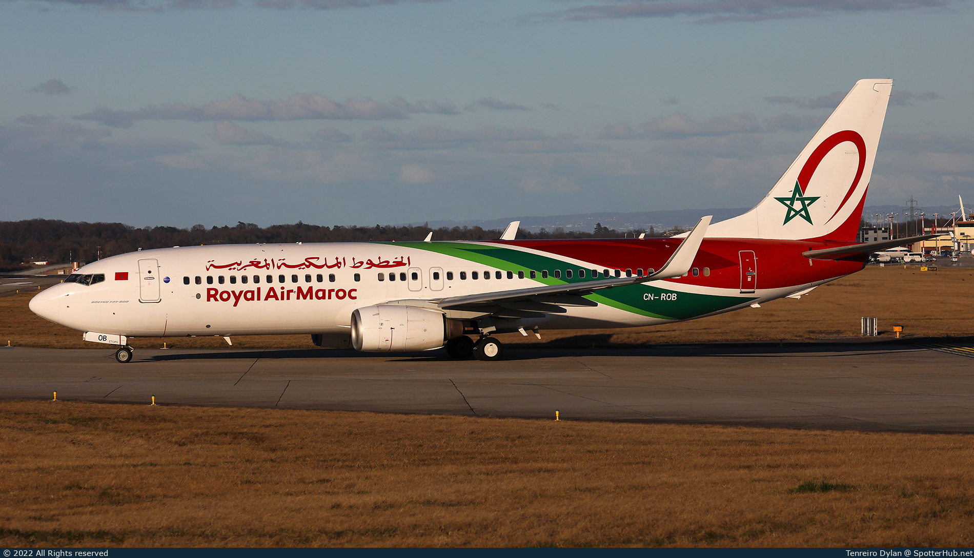Photo of CN-ROB - Boeing 737-8B6 operated by Royal Air Maroc