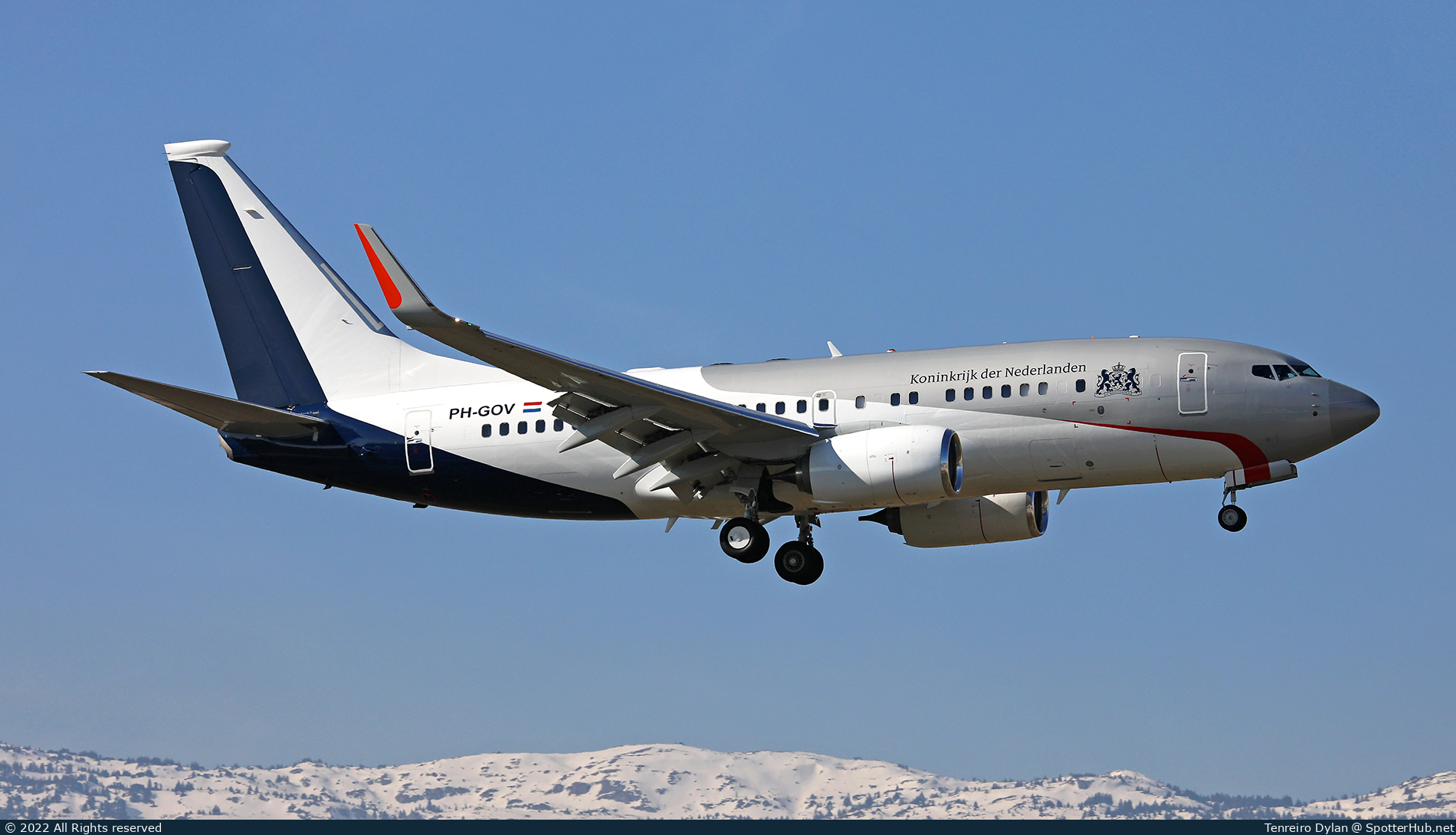 Photo of PH-GOV - Boeing 737-700(BBJ) operated by Government of the Netherlands