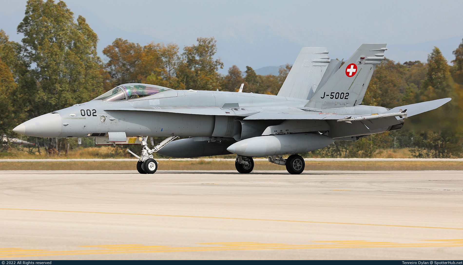 Photo of J-5002 - McDonnell Douglas F/A-18C Hornet operated by Swiss Air Force