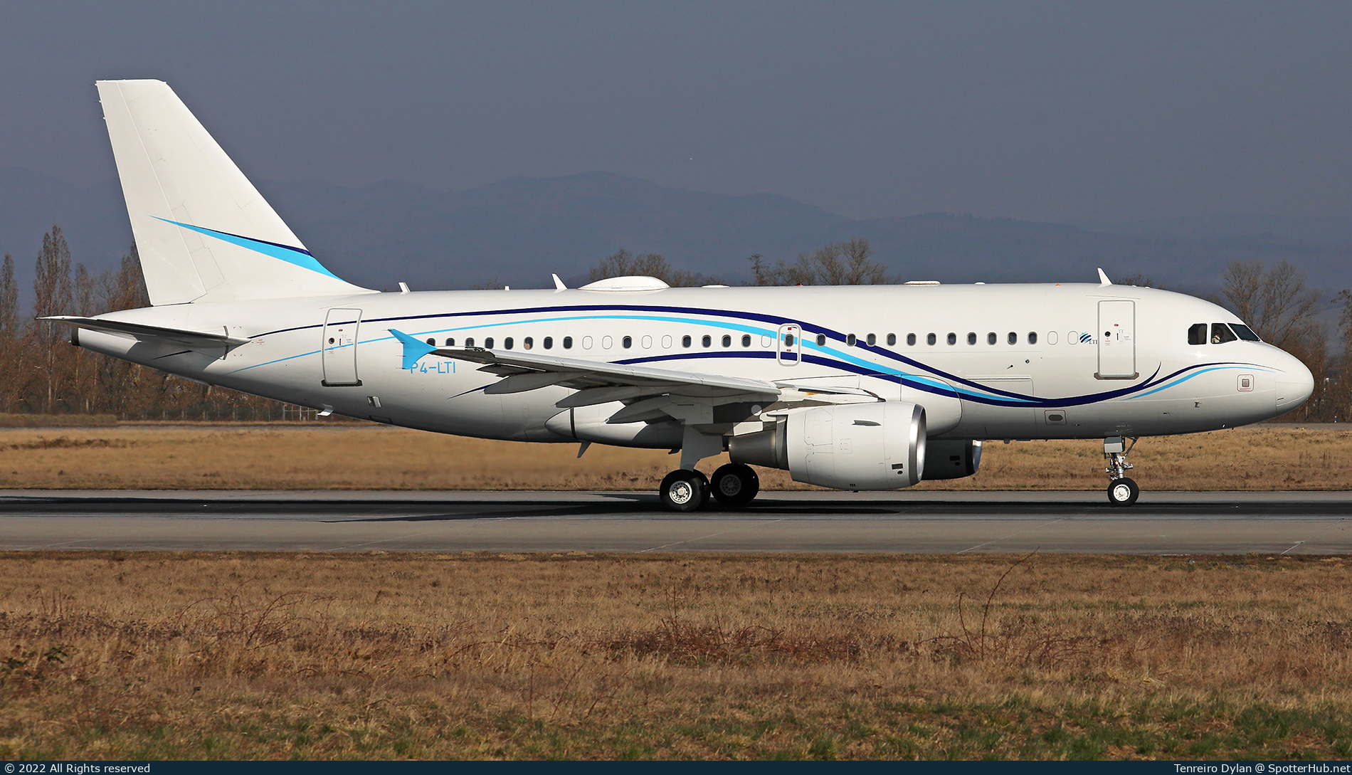 Photo of P4-LTI - Airbus A319-115(CJ) operated by Liza Transport International (opb Global Jet Aruba)