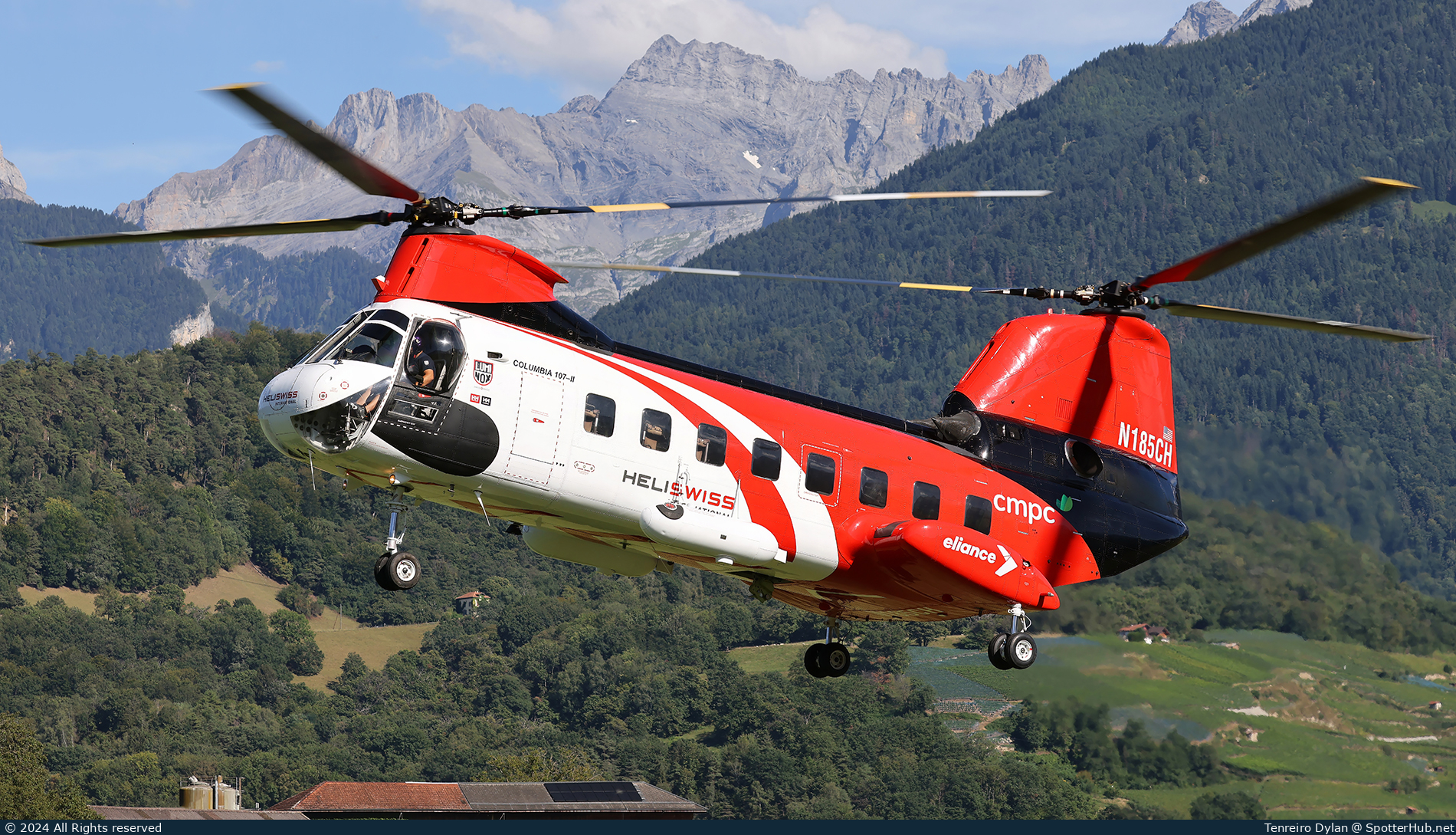 Photo of N185CH - Columbia Helicopters 107-II [Boeing Vertol CH-46 Sea Knight] operated by Heliswiss International