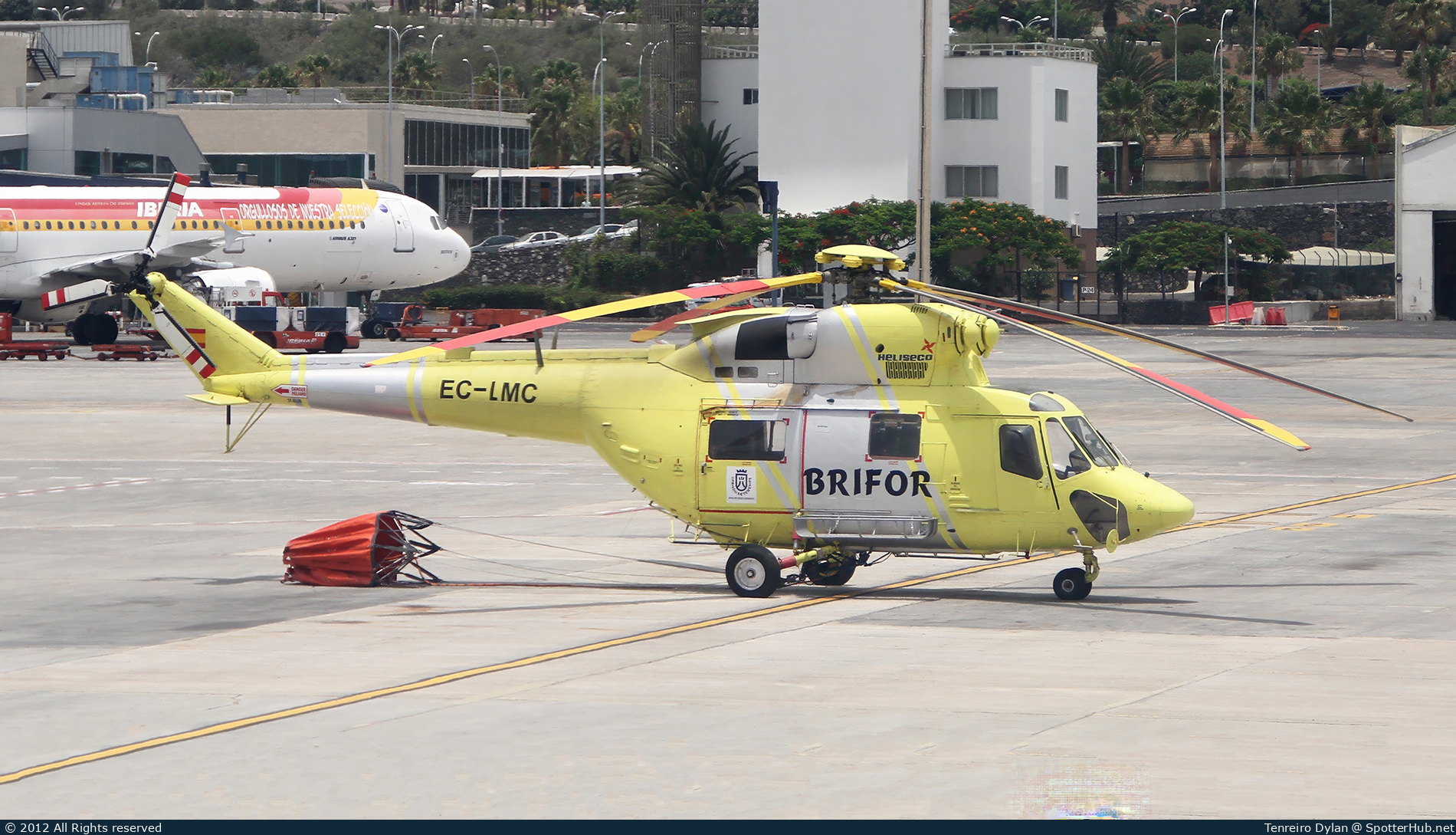 Photo of EC-LMC - PZL-Świdnik W-3A Sokół operated by Heliseco España