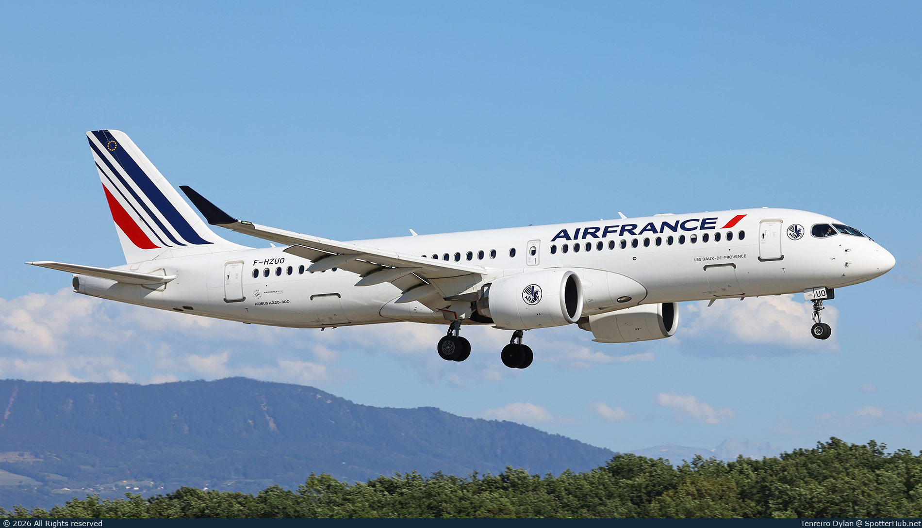 Photo of F-HZUO - Airbus A220-300 operated by Air France
