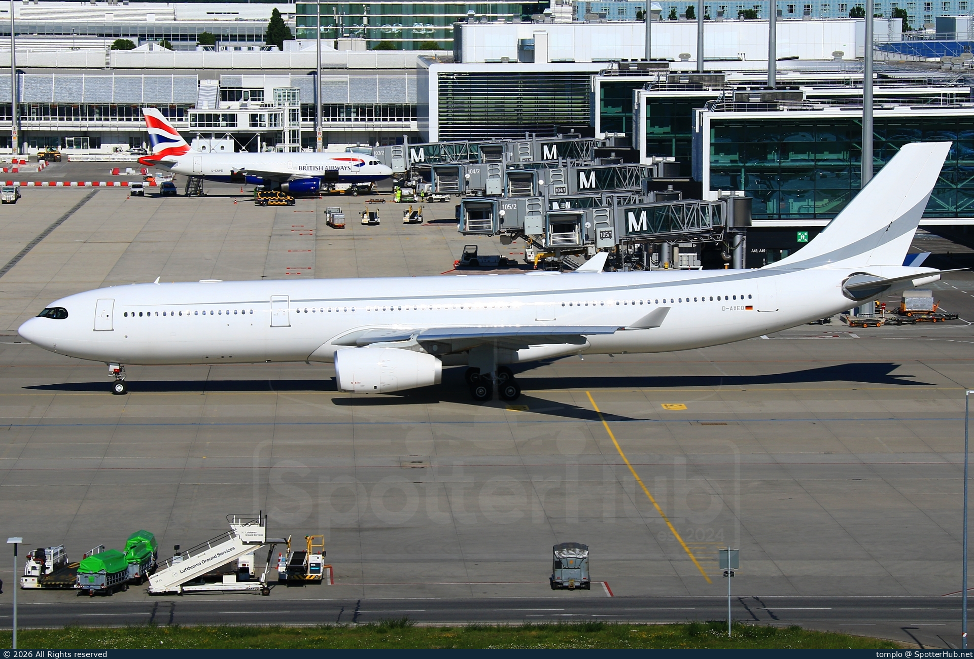 Photo of D-AXEO - Airbus A330-343 operated by K5 Aviation