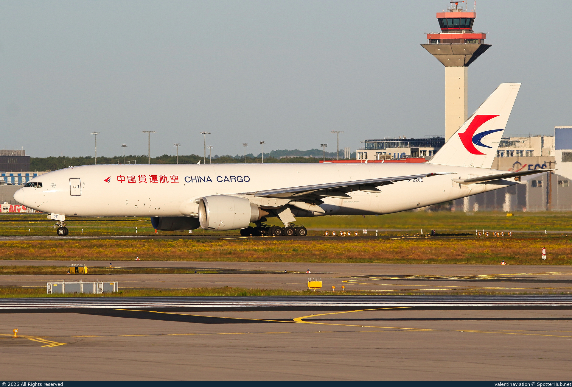 Photo of B-220E - Boeing 777-F operated by China Cargo Airlines