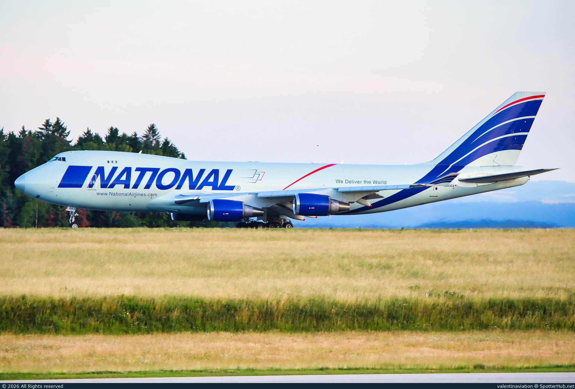 Photo of N663CA - Boeing 747-4HAF(ER) operated by National Airlines [2006]