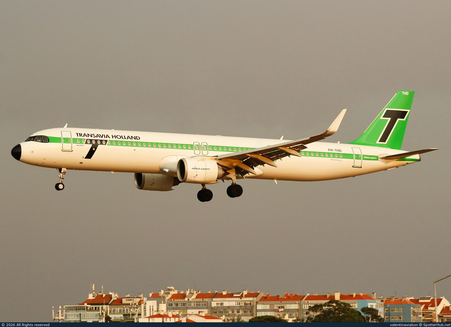 Photo of PH-YHD - Airbus A321-252NX operated by Transavia