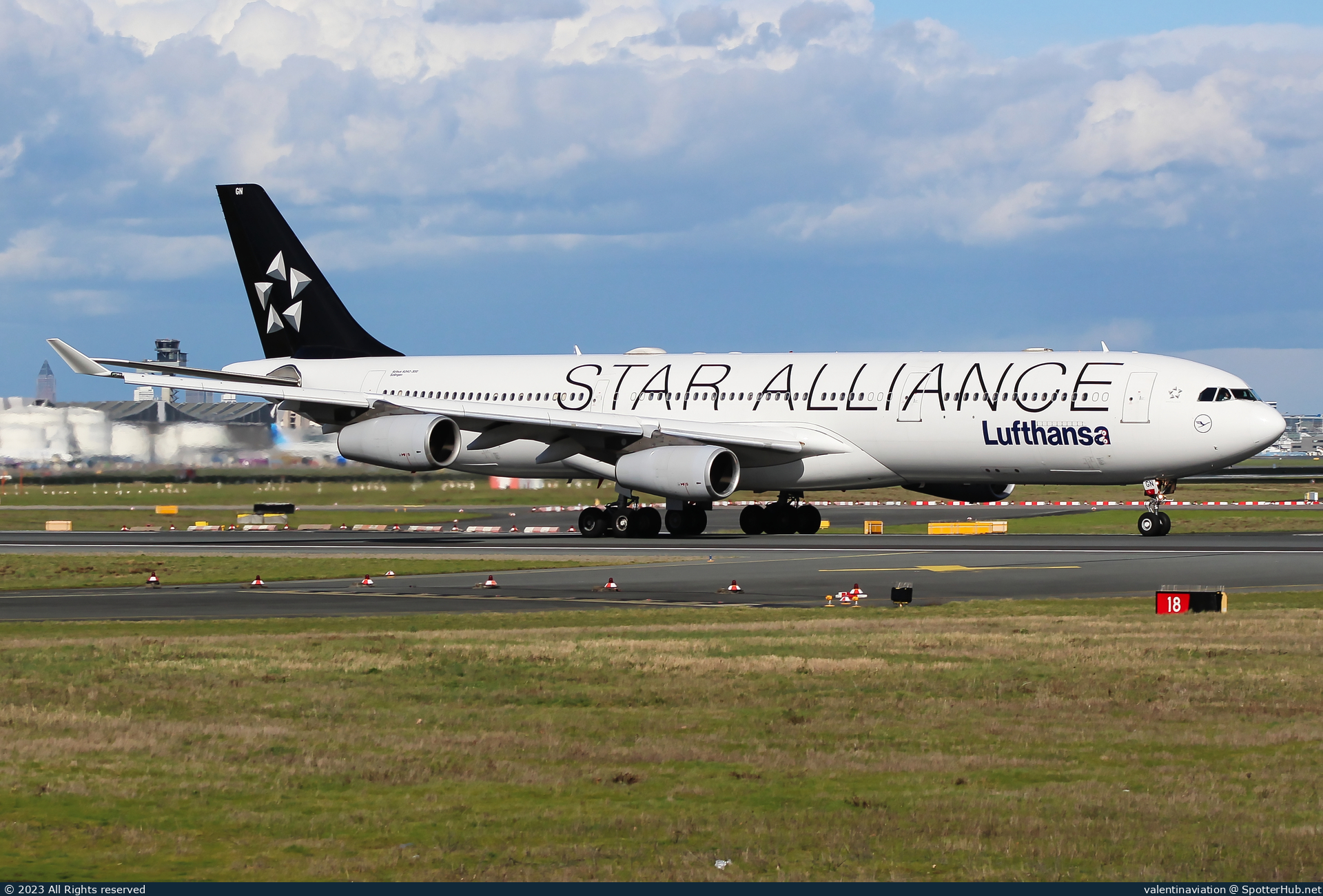 Photo of D-AIGN - Airbus A340-313 operated by Lufthansa