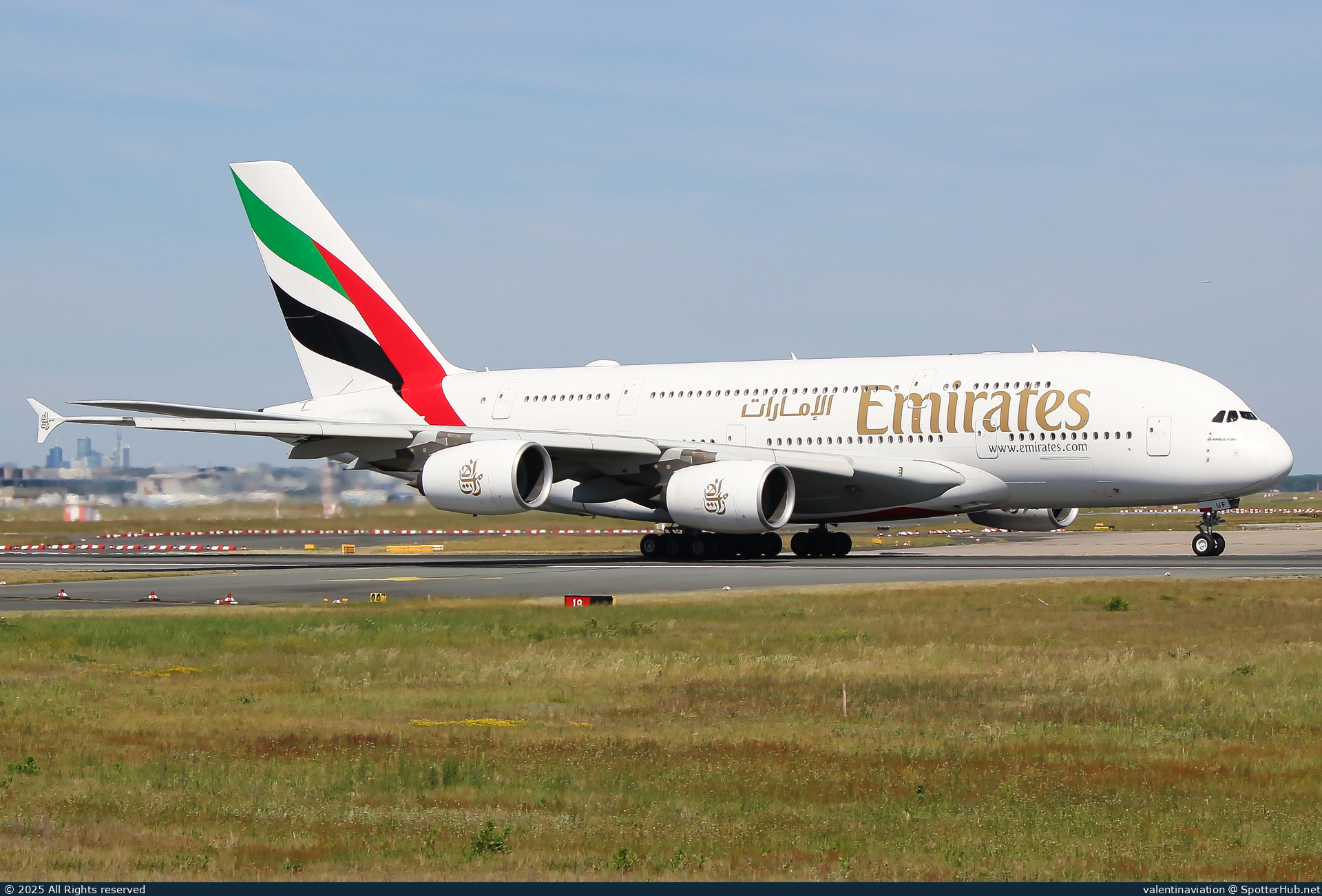 Photo of A6-EUF - Airbus A380-861 operated by Emirates