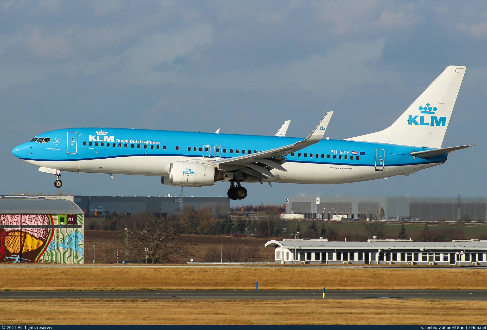 Photo of PH-BXA - Boeing 737-8K2 operated by KLM Royal Dutch Airlines