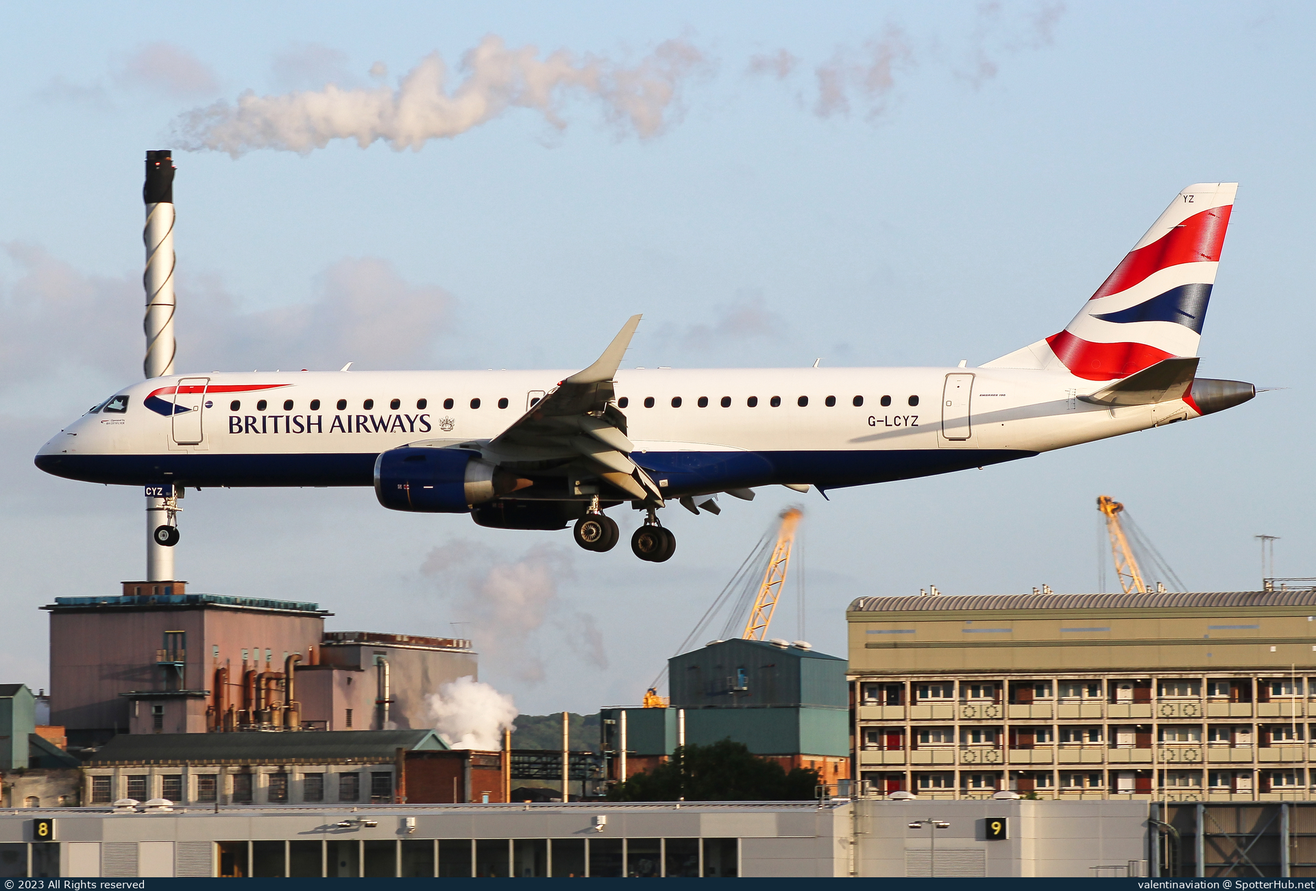 Photo of G-LCYZ - Embraer ERJ-190SR operated by BA CityFlyer
