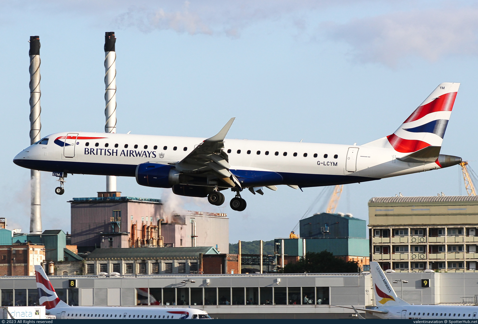 Photo of G-LCYM - Embraer ERJ-190LR operated by BA CityFlyer
