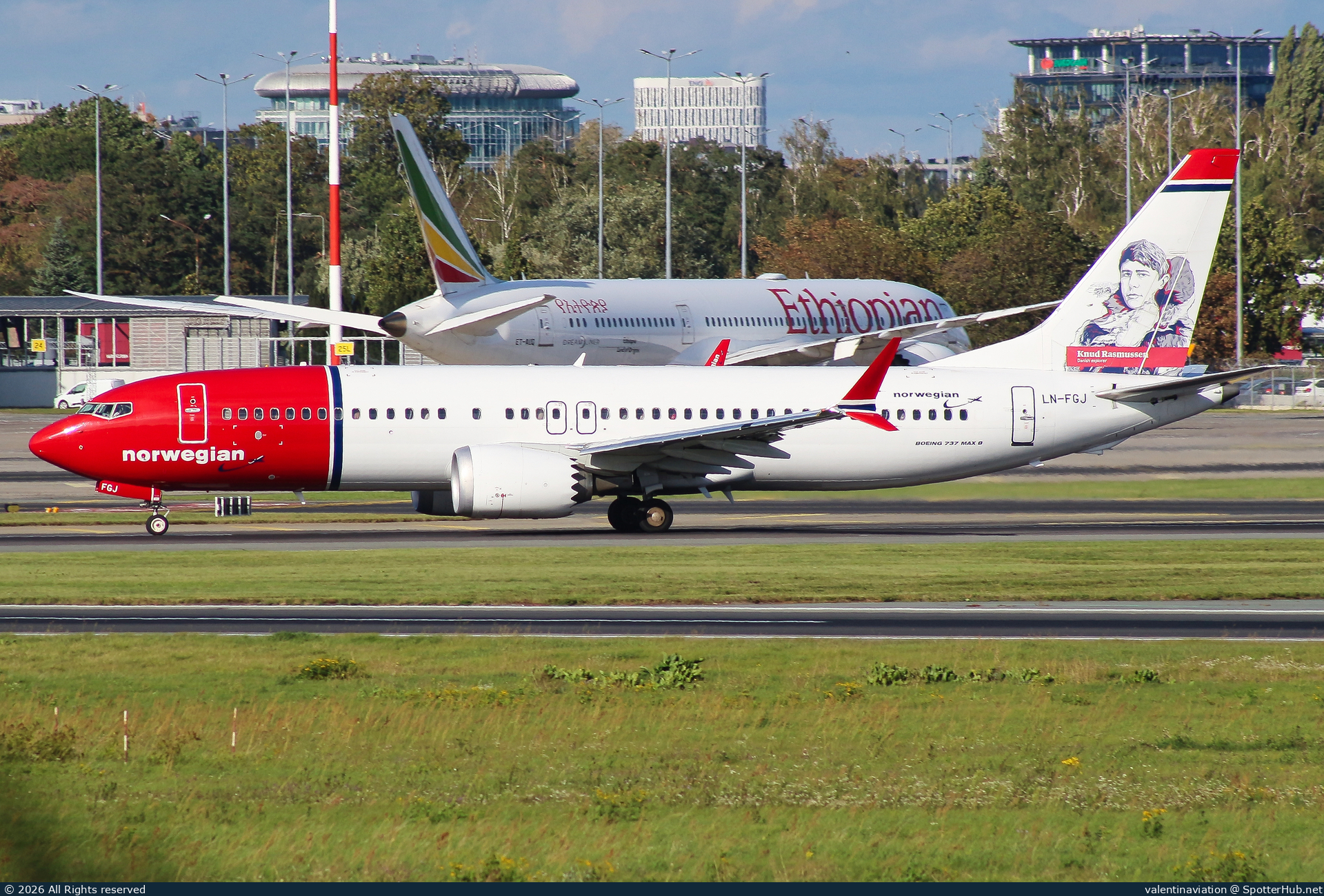 Photo of LN-FGJ - Boeing 737 MAX 8 operated by Norwegian Air Shuttle