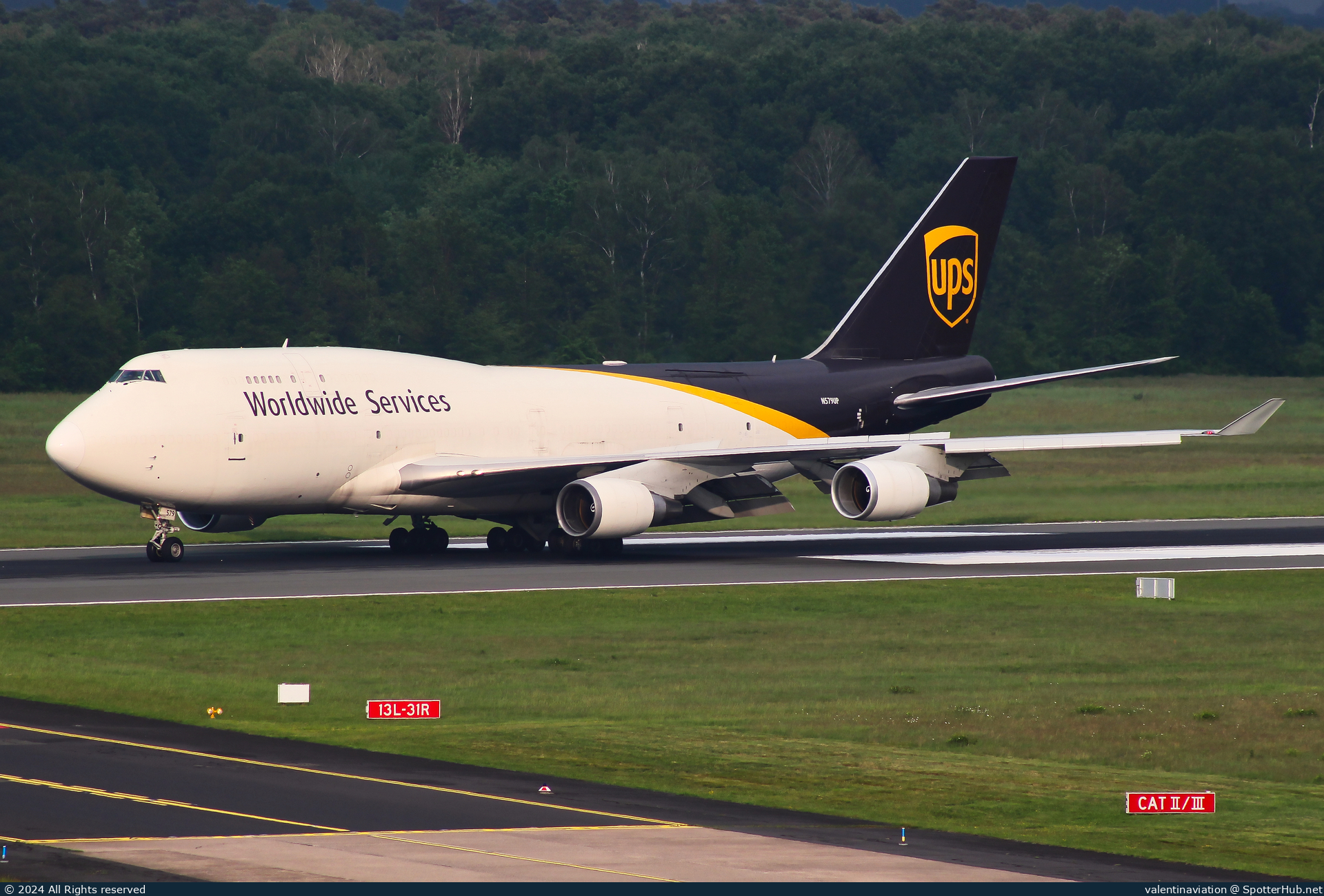 Photo of N579UP - Boeing 747-45E(BCF) operated by UPS United Parcel Service