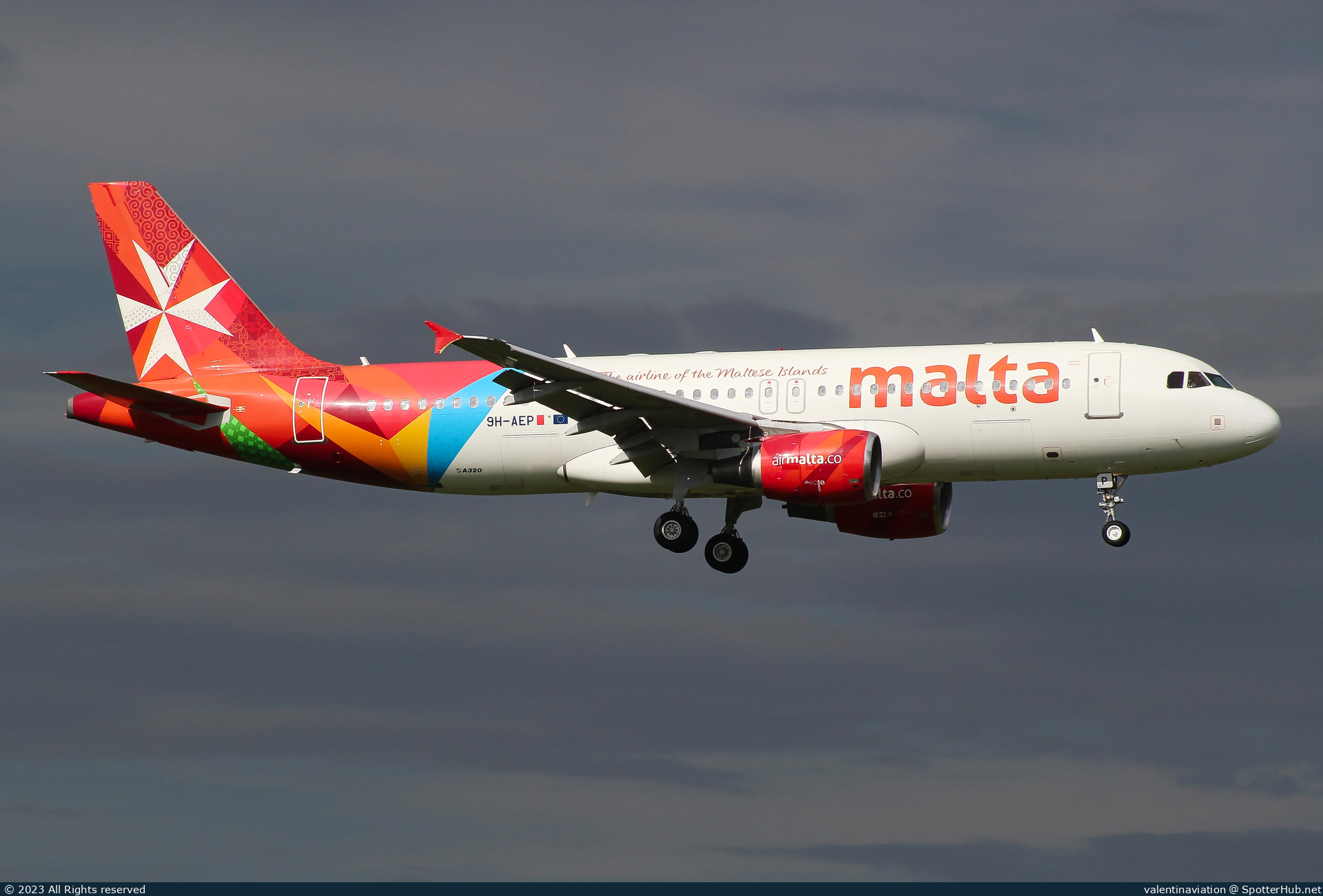 Photo of 9H-AEP - Airbus A320-214 operated by Air Malta