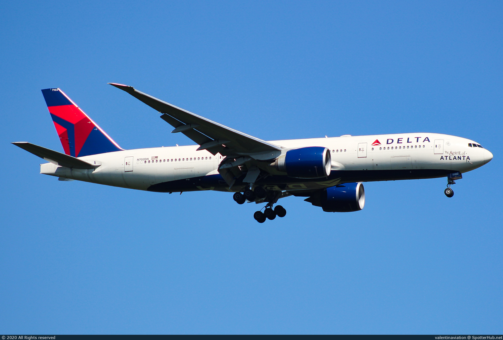 Photo of N702DN - Boeing 777-232(LR) operated by Delta Air Lines